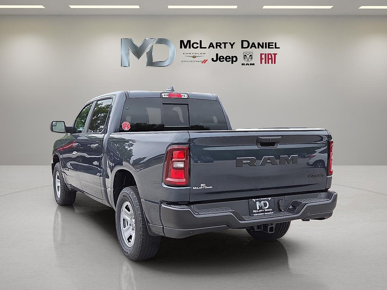 2025 RAM Ram 1500 RAM 1500 TRADESMAN CREW CAB 4X4 5'7' BOX