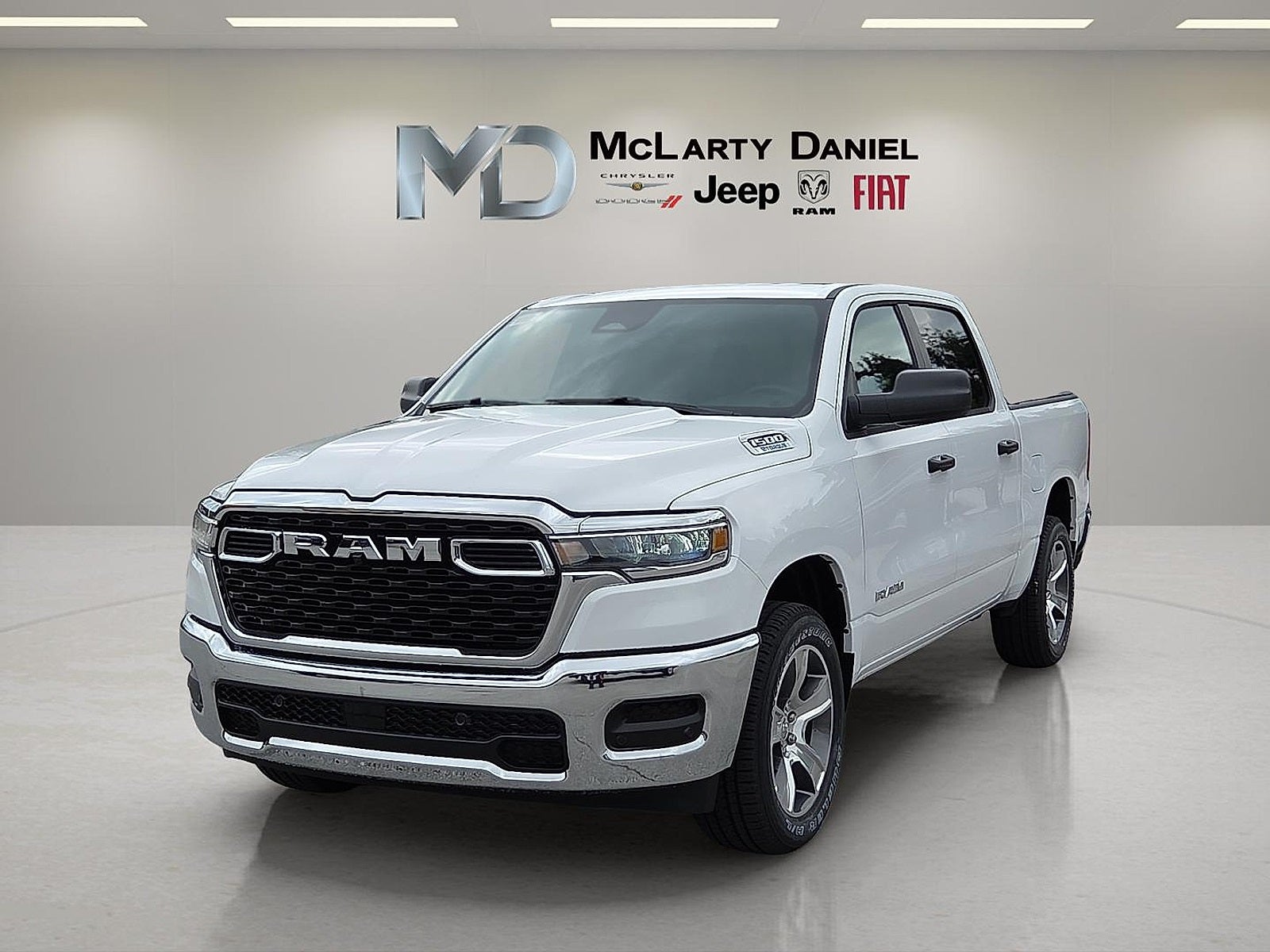 2025 RAM Ram 1500 RAM 1500 TRADESMAN CREW CAB 4X4 5'7' BOX