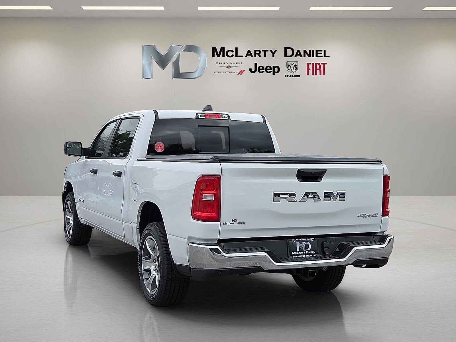 2025 RAM Ram 1500 RAM 1500 TRADESMAN CREW CAB 4X4 5'7' BOX