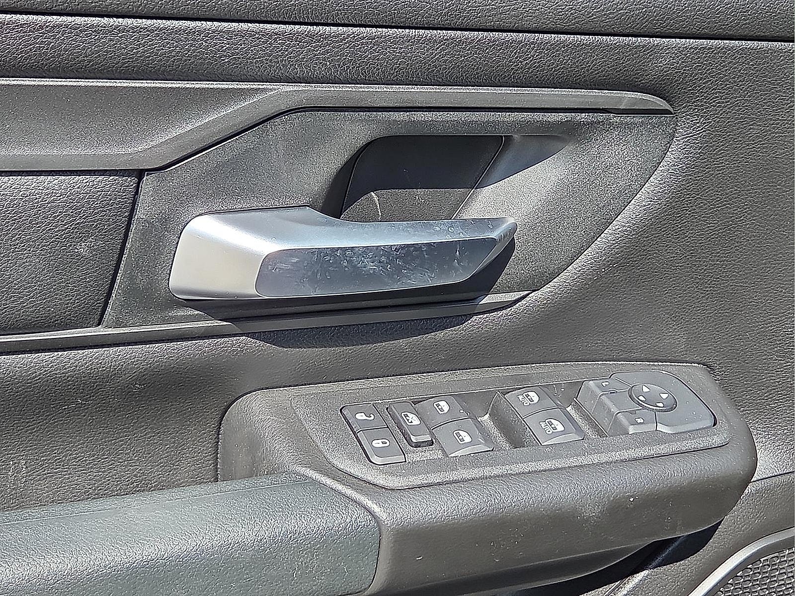 2025 RAM Ram 1500 RAM 1500 TRADESMAN CREW CAB 4X4 5'7' BOX