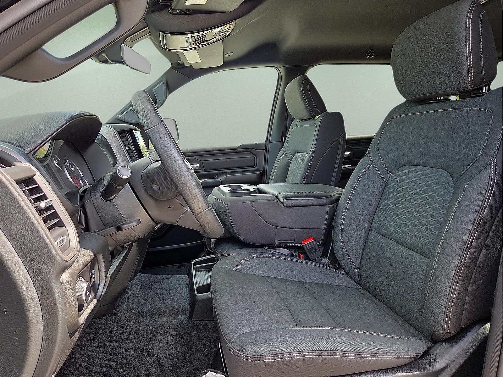 2025 RAM Ram 1500 RAM 1500 TRADESMAN CREW CAB 4X4 5'7' BOX