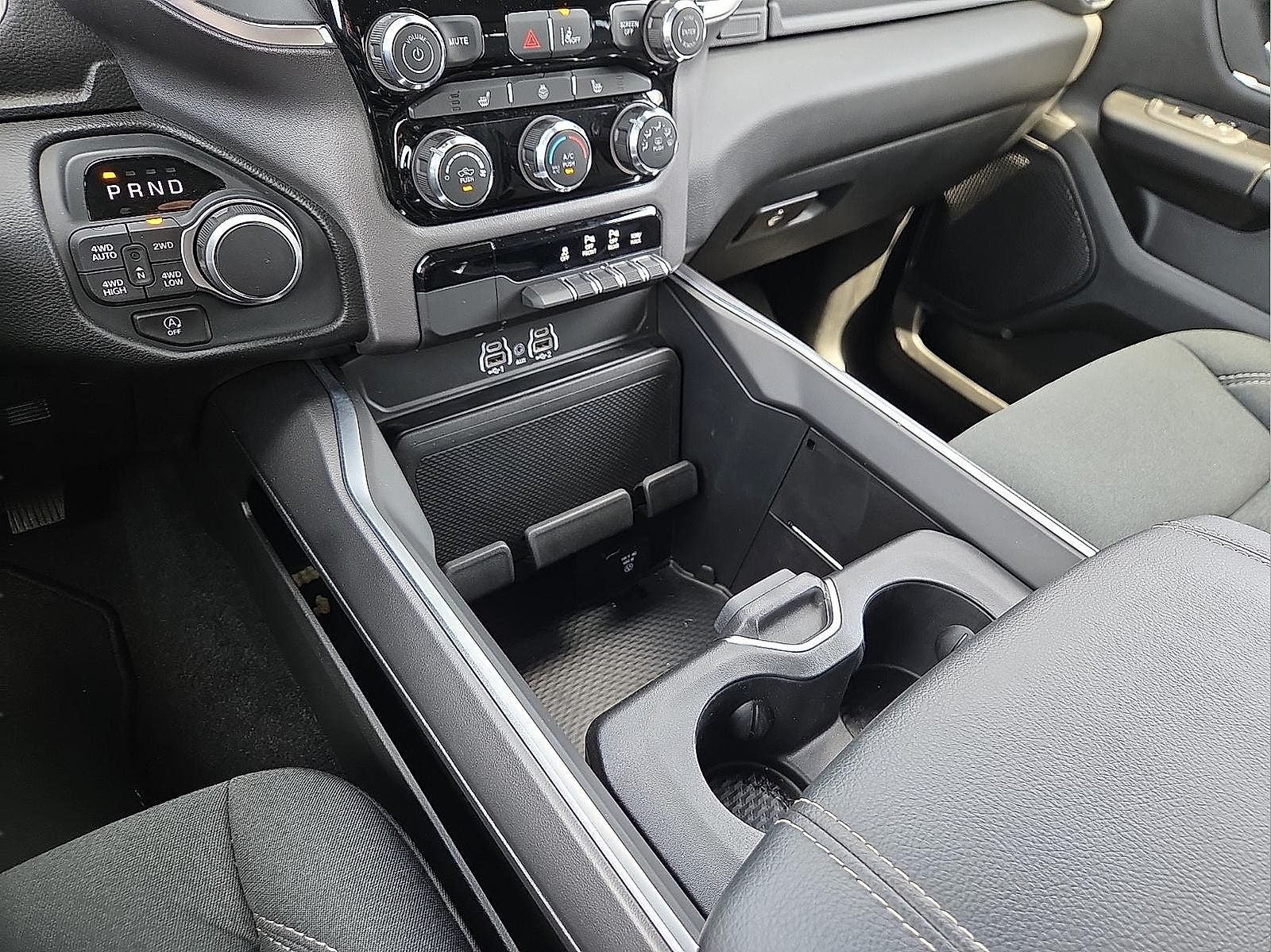 2025 RAM Ram 1500 RAM 1500 BIG HORN CREW CAB 4X4 5'7' BOX