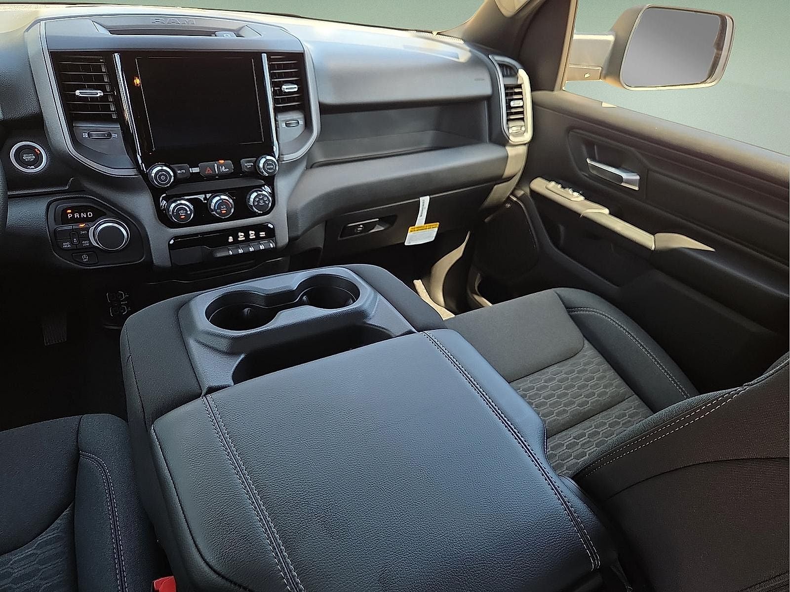 2026 RAM 1500 RAM 1500 TRADESMAN CREW CAB 4X4 5'7' BOX