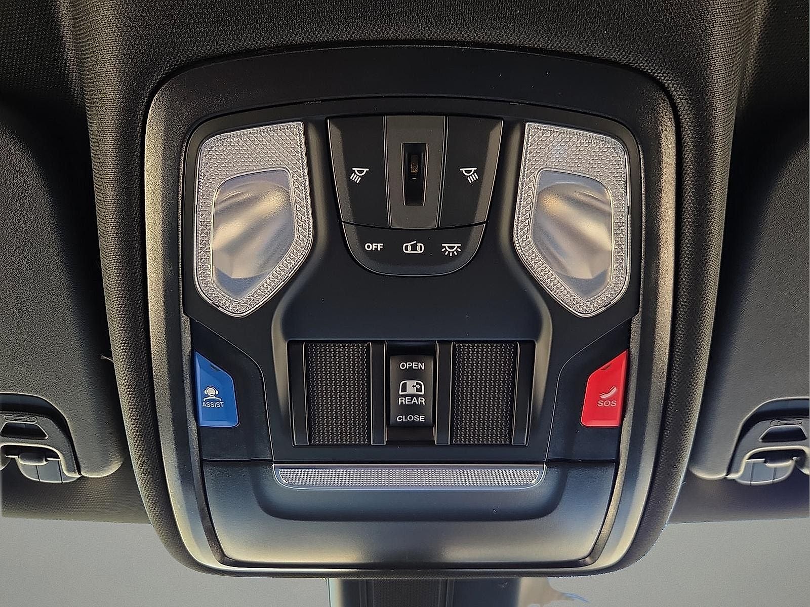 2026 RAM 1500 RAM 1500 TRADESMAN CREW CAB 4X4 5'7' BOX