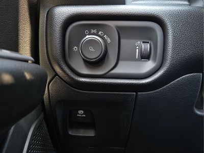 2026 RAM 1500 RAM 1500 TRADESMAN CREW CAB 4X4 5'7' BOX
