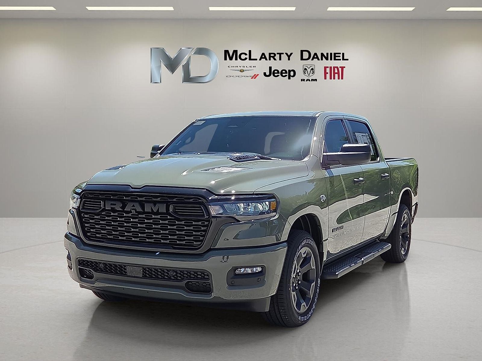 2026 RAM Ram 1500 RAM 1500 EXPRESS CREW CAB 4X4 5'7' BOX
