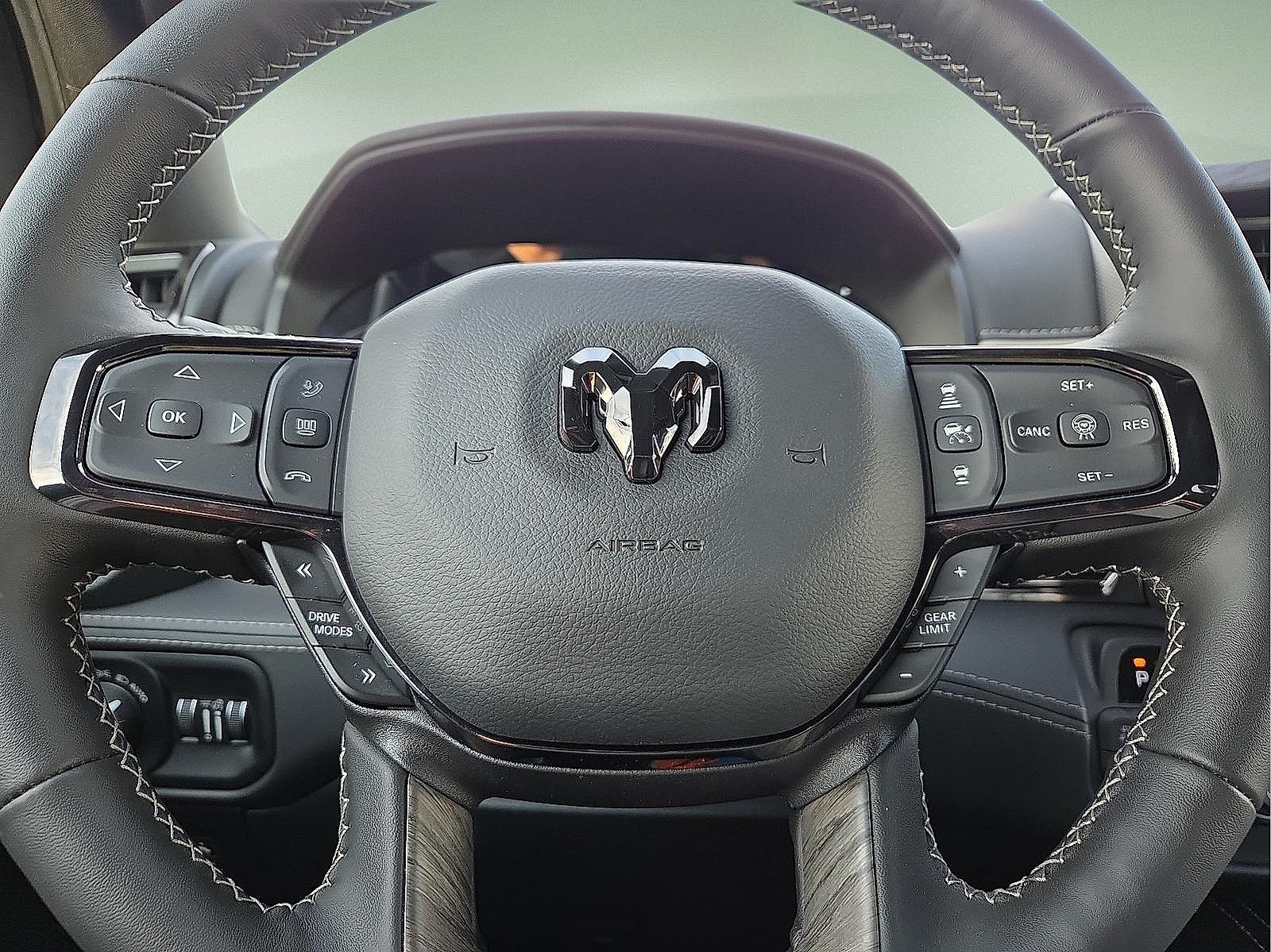 2026 RAM Ram 1500 RAM 1500 LIMITED CREW CAB 4X4 5'7' BOX