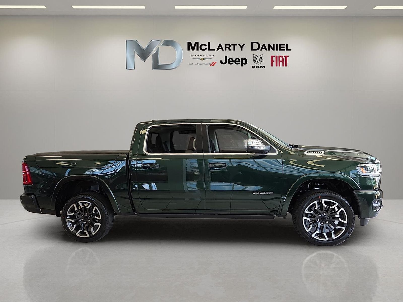 2026 RAM Ram 1500 RAM 1500 LIMITED LONGHORN CREW CAB 4X4 5'7' BOX