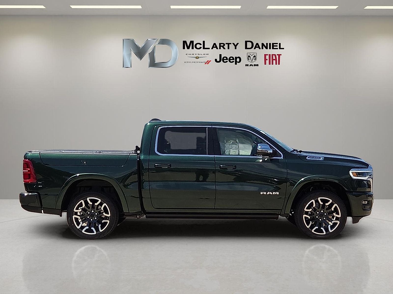 2026 RAM 1500 RAM 1500 LIMITED LONGHORN CREW CAB 4X4 5'7' BOX