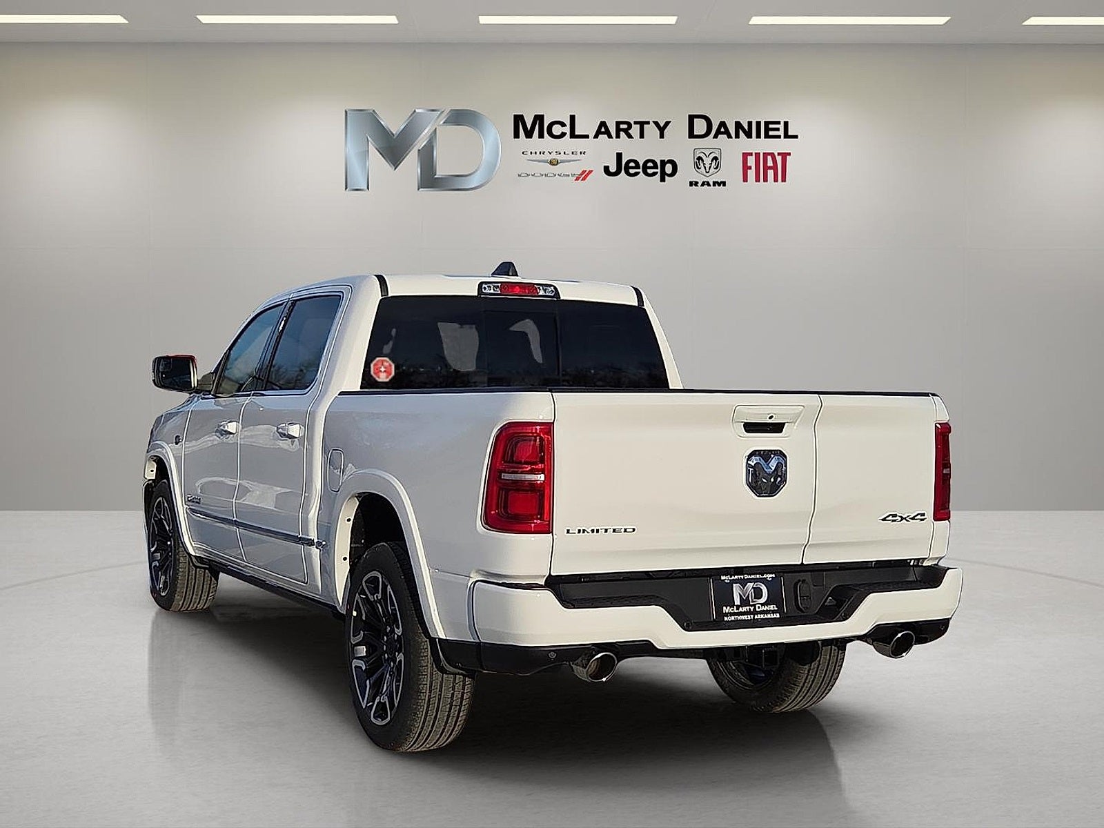 2026 RAM Ram 1500 RAM 1500 LIMITED CREW CAB 4X4 5'7' BOX