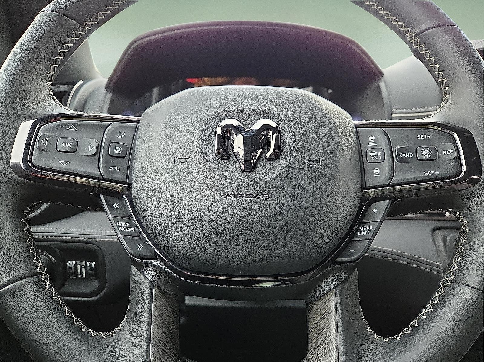 2026 RAM Ram 1500 RAM 1500 LIMITED CREW CAB 4X4 5'7' BOX