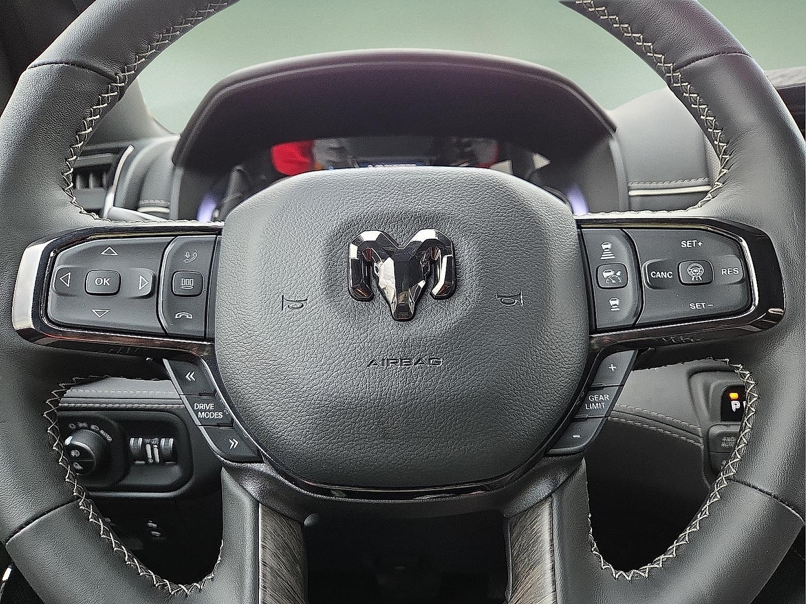 2026 RAM Ram 1500 RAM 1500 LIMITED CREW CAB 4X4 5'7' BOX