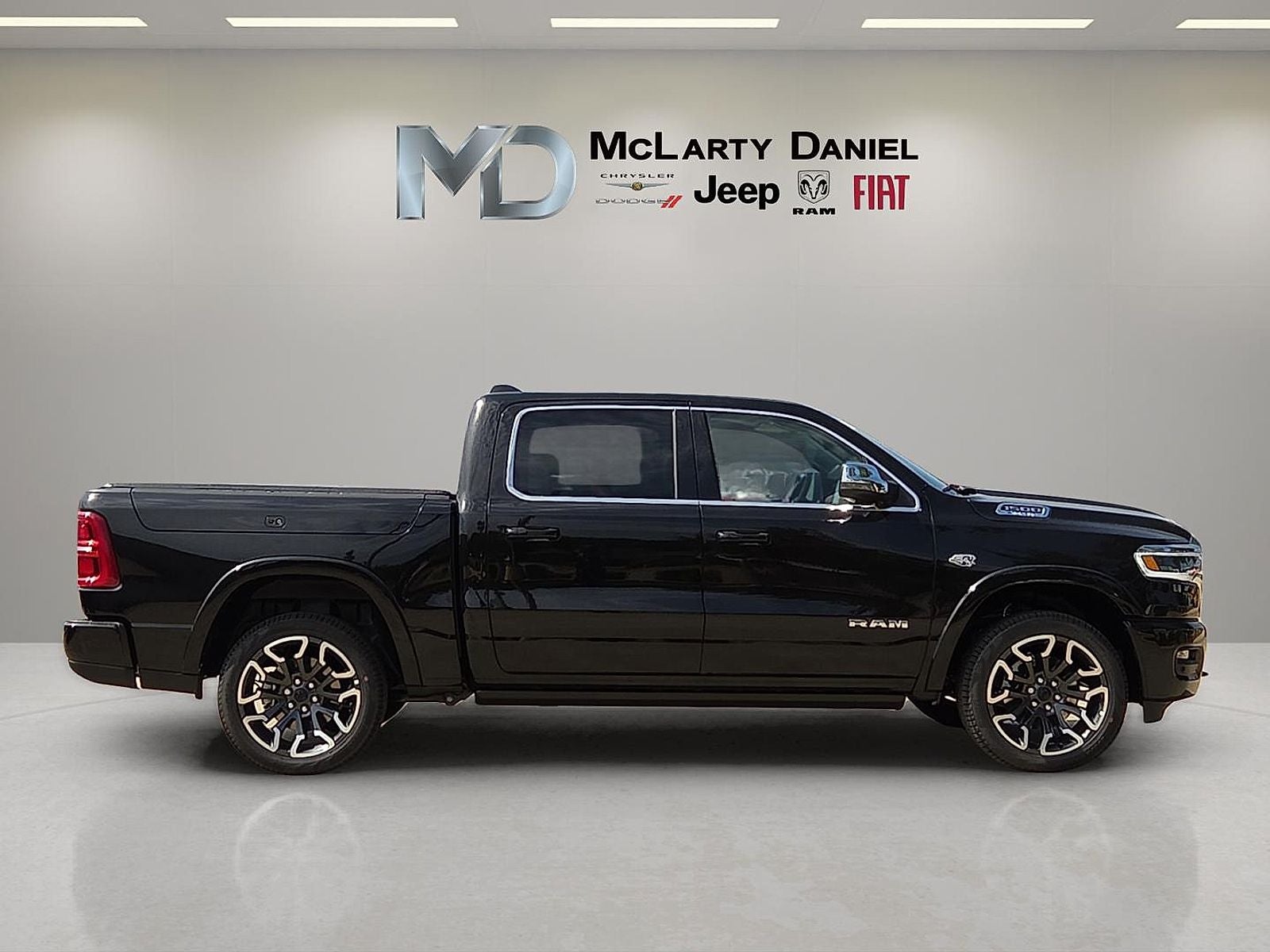 2027 RAM 1500 RAM 1500 LIMITED LONGHORN CREW CAB 4X4 5'7' BOX