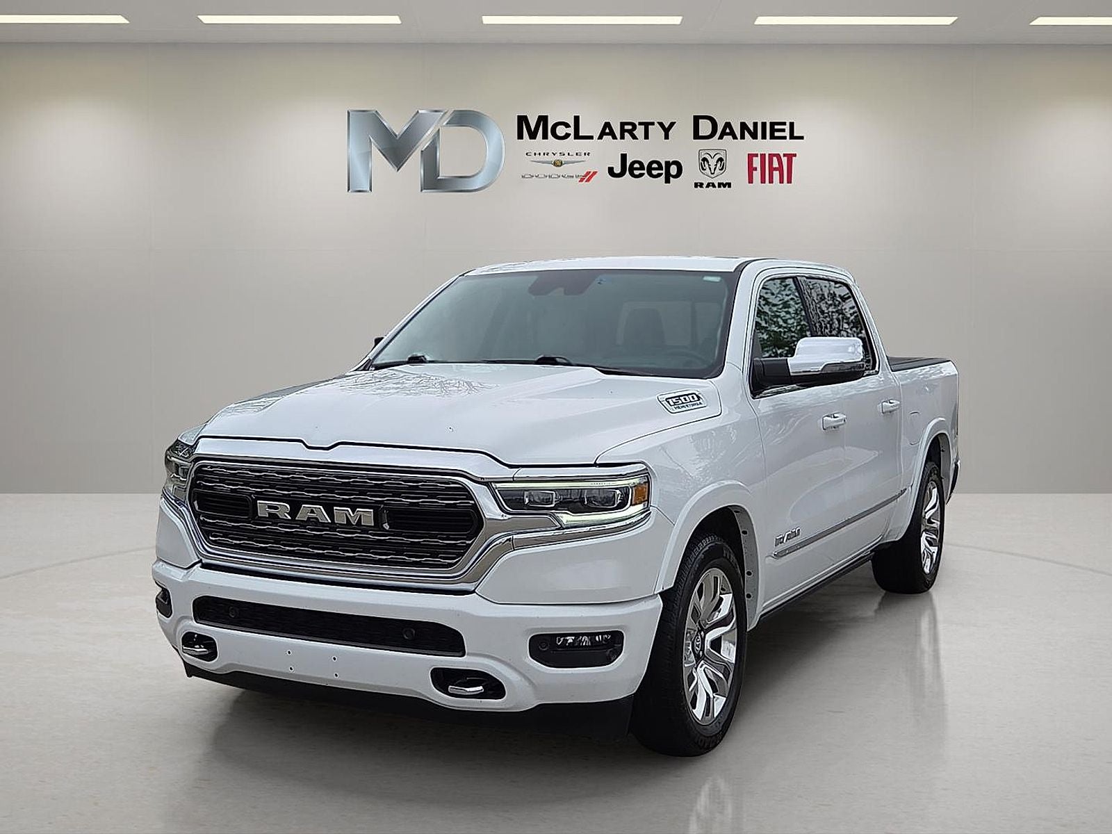 2023 RAM 1500 Limited Crew Cab 4x4 5'7' Box