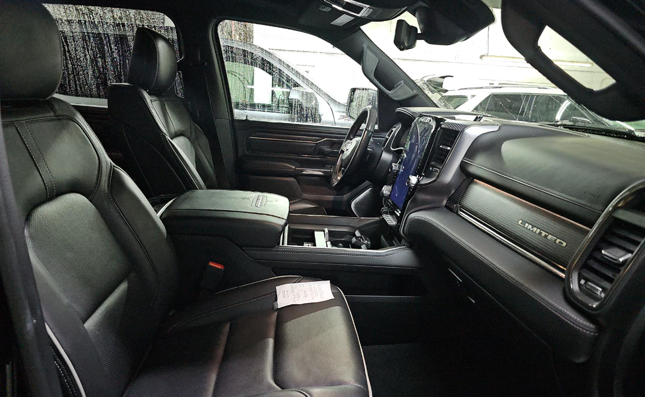 2021 RAM 1500 Limited Crew Cab 4x4 5'7' Box