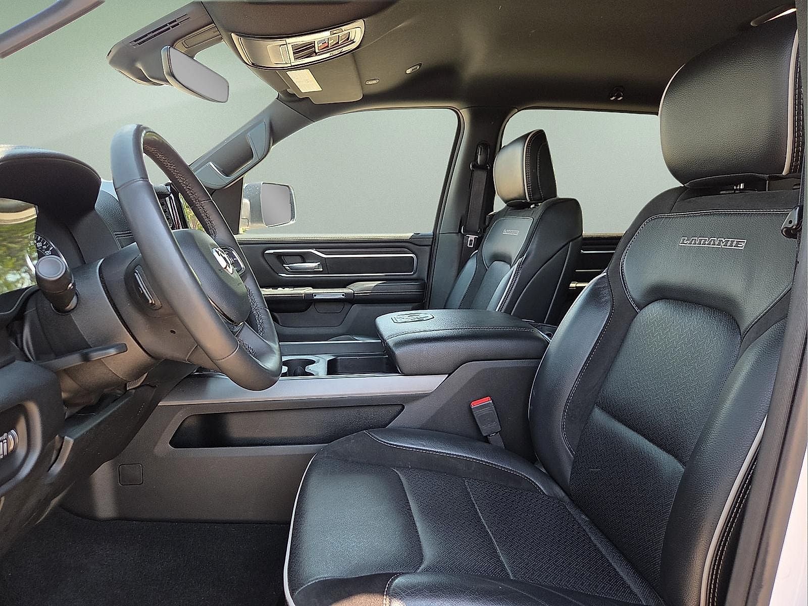 2025 RAM 1500 Laramie Crew Cab 4x4 5'7' Box