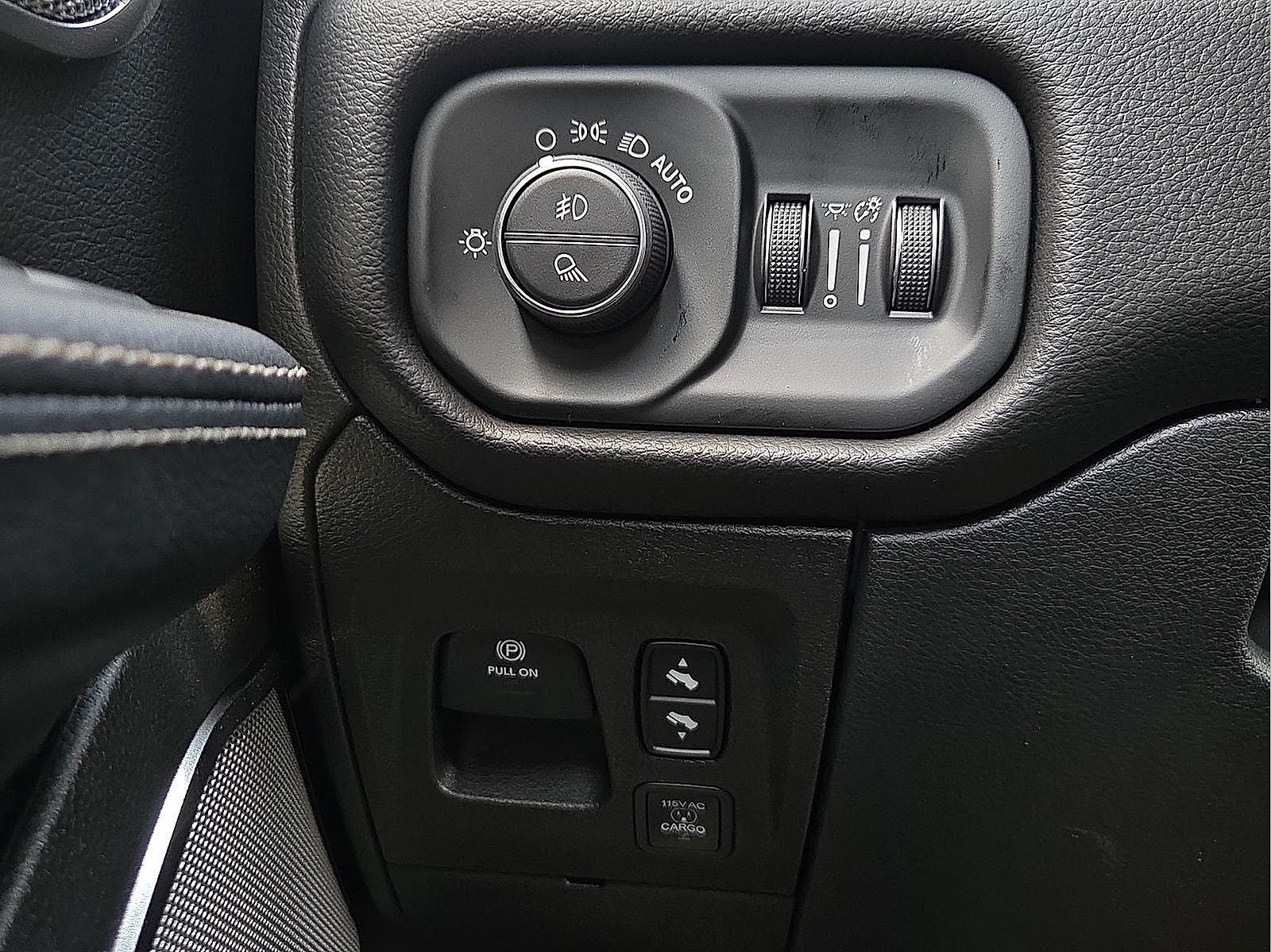 2027 RAM 1500 RAM 1500 LARAMIE CREW CAB 4X4 5'7' BOX