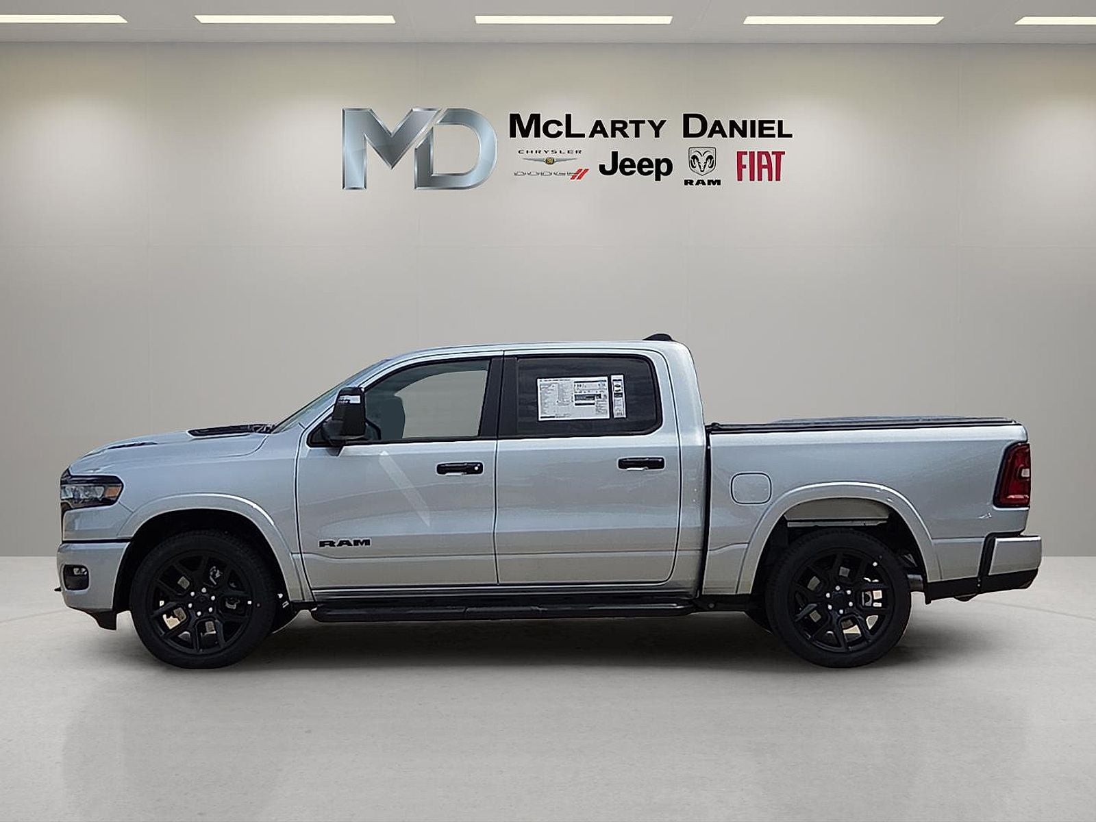 2027 RAM 1500 RAM 1500 LARAMIE CREW CAB 4X4 5'7' BOX