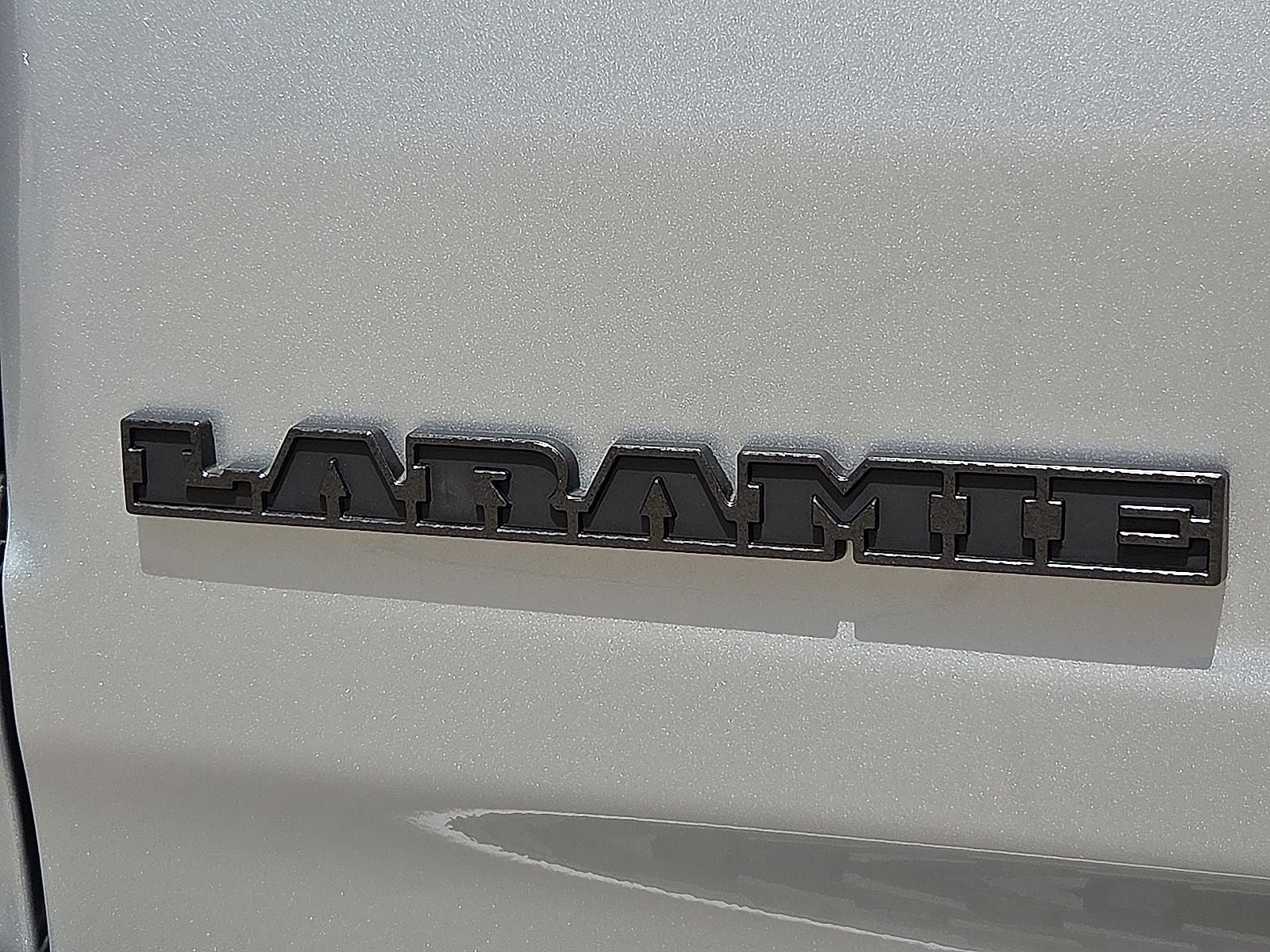 2027 RAM 1500 RAM 1500 LARAMIE CREW CAB 4X4 5'7' BOX