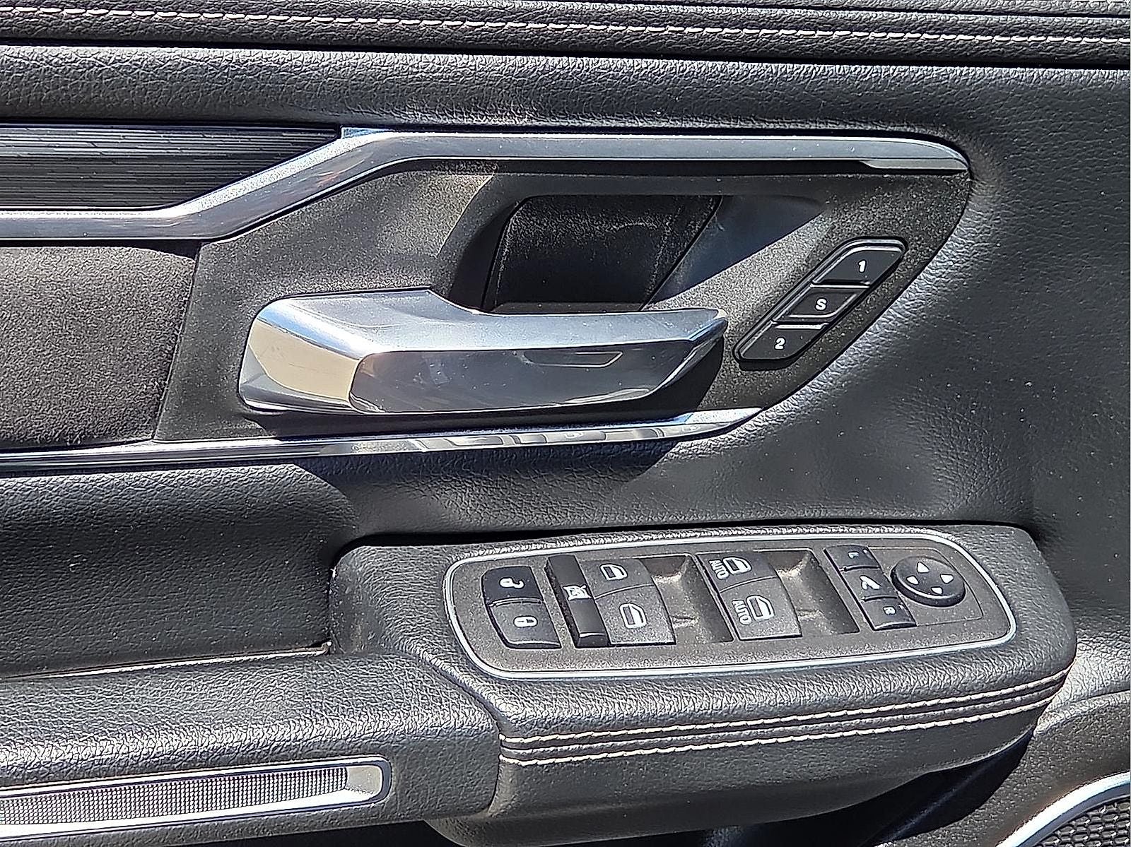 2023 RAM 1500 Laramie Crew Cab 4x4 5'7' Box