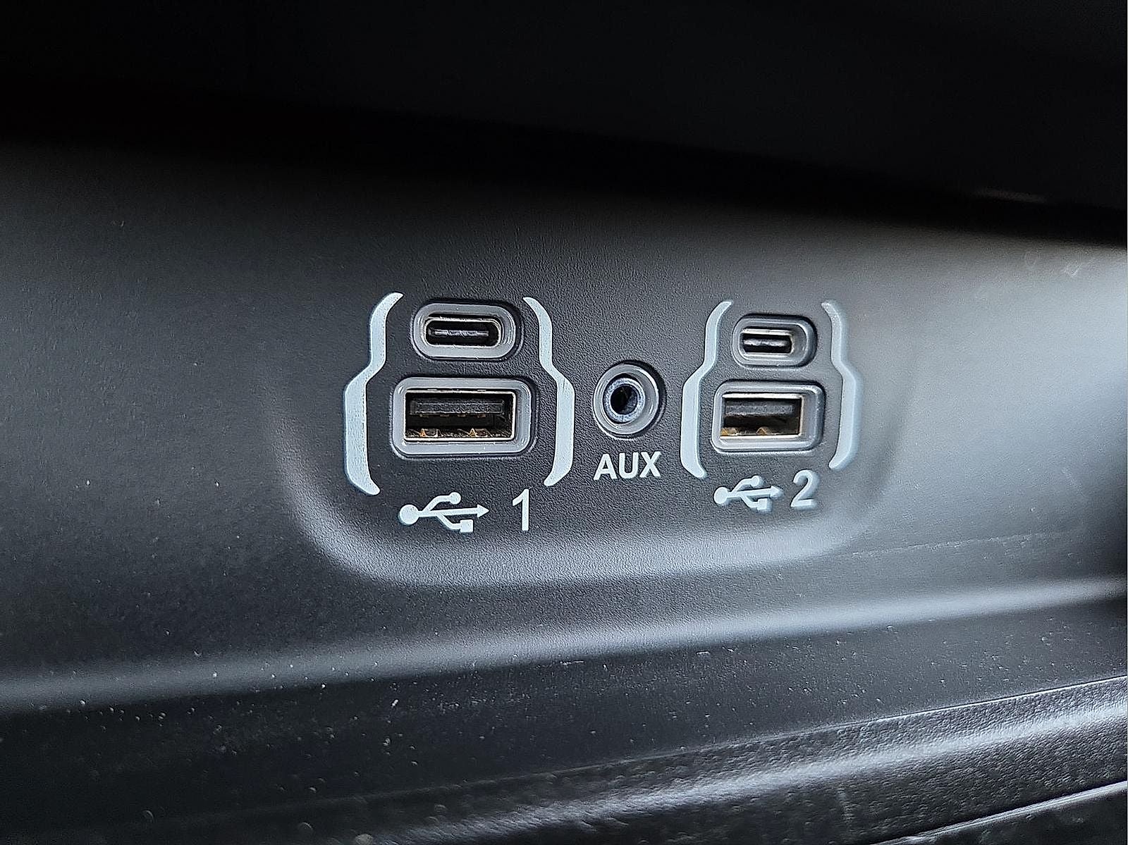 2023 RAM 1500 Laramie Crew Cab 4x4 5'7' Box