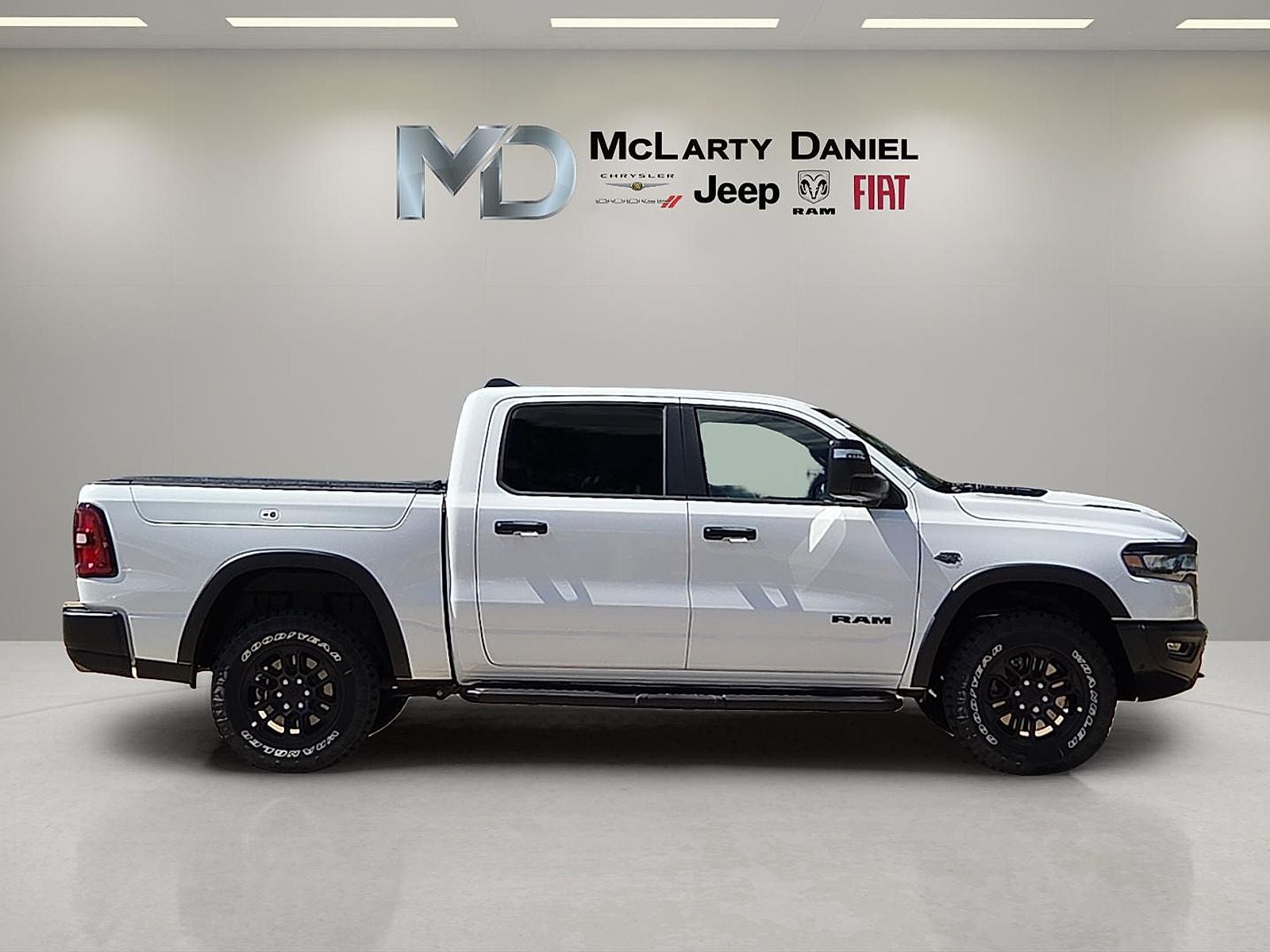 2027 RAM 1500 RAM 1500 REBEL CREW CAB 4X4 5'7' BOX