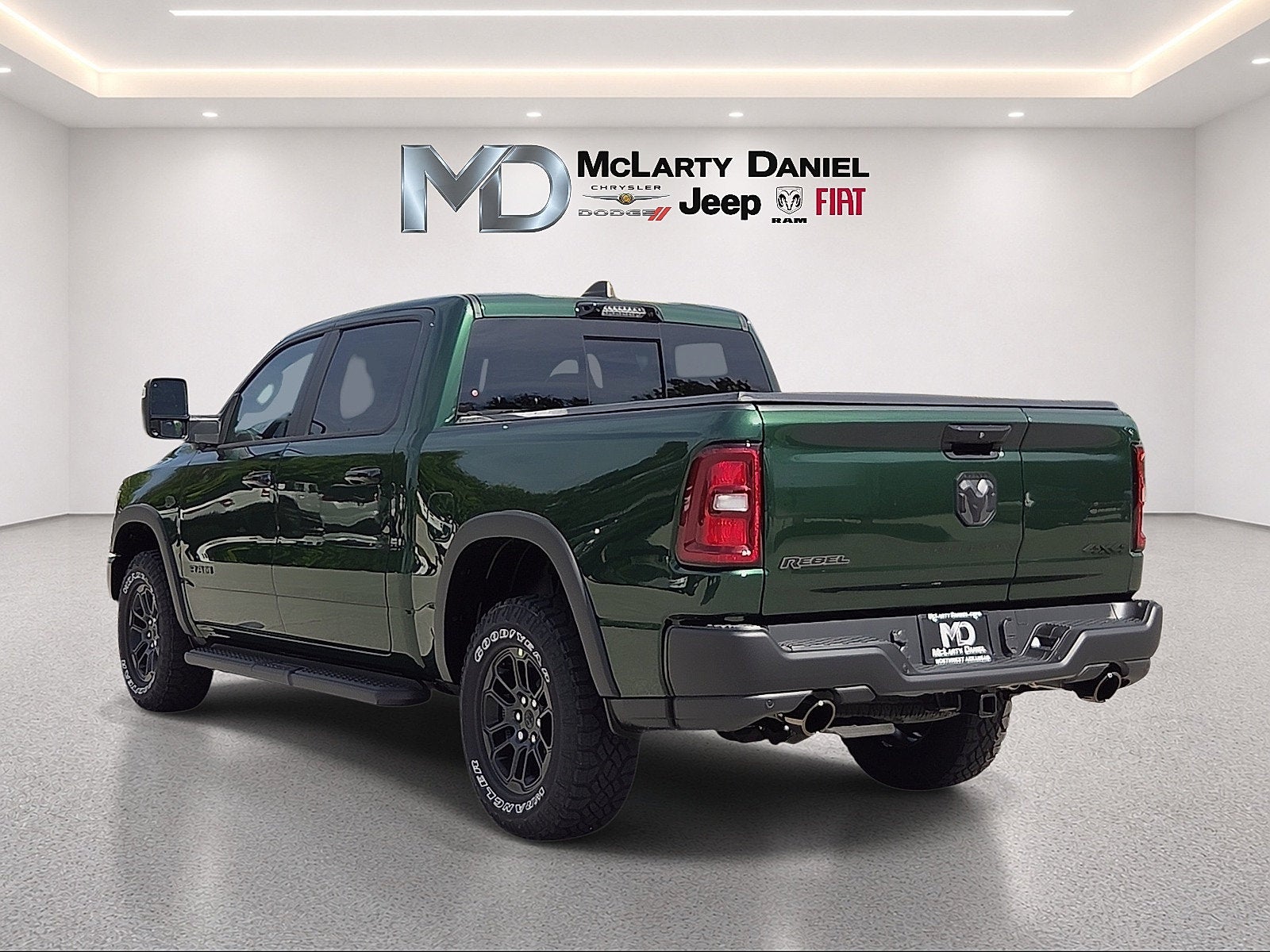 2027 RAM 1500 RAM 1500 REBEL CREW CAB 4X4 5'7' BOX