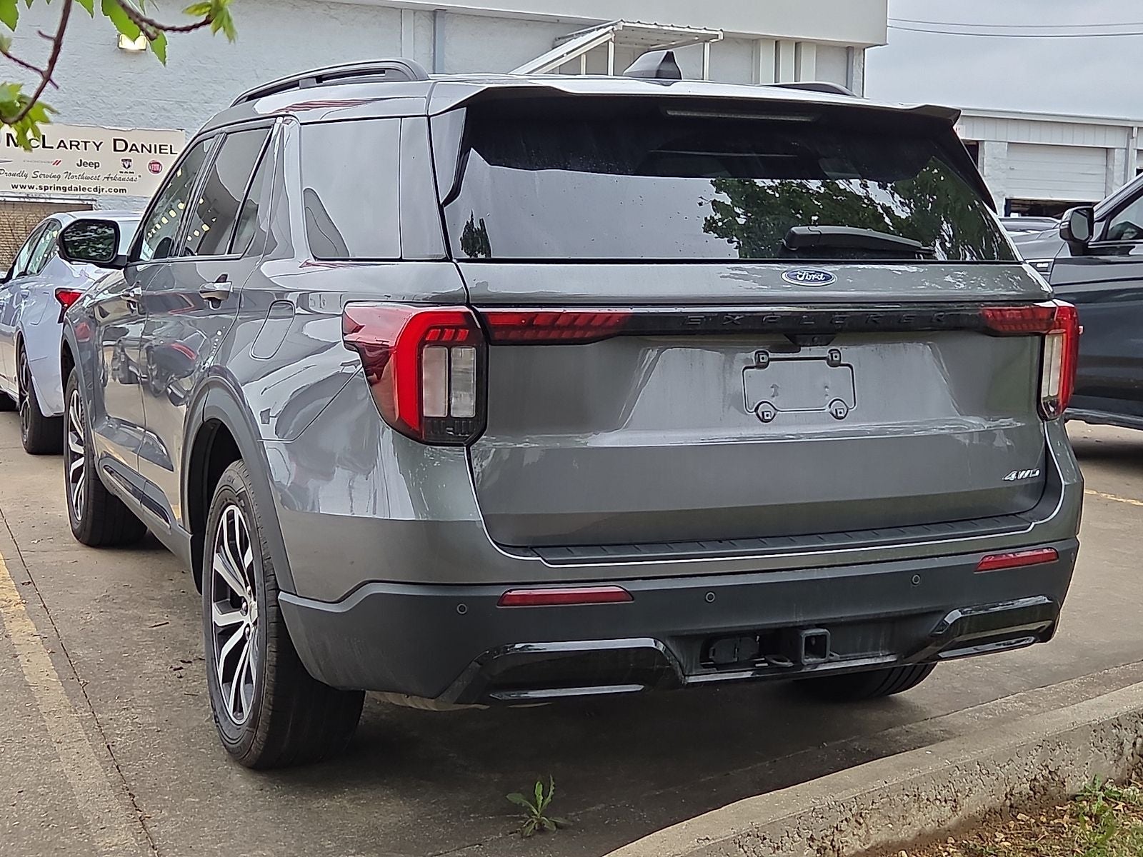 2025 Ford Explorer ST-Line