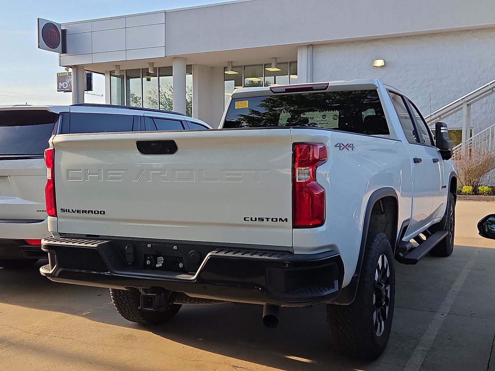 2020 Chevrolet Silverado 2500HD 4WD Crew Cab Standard Bed Custom