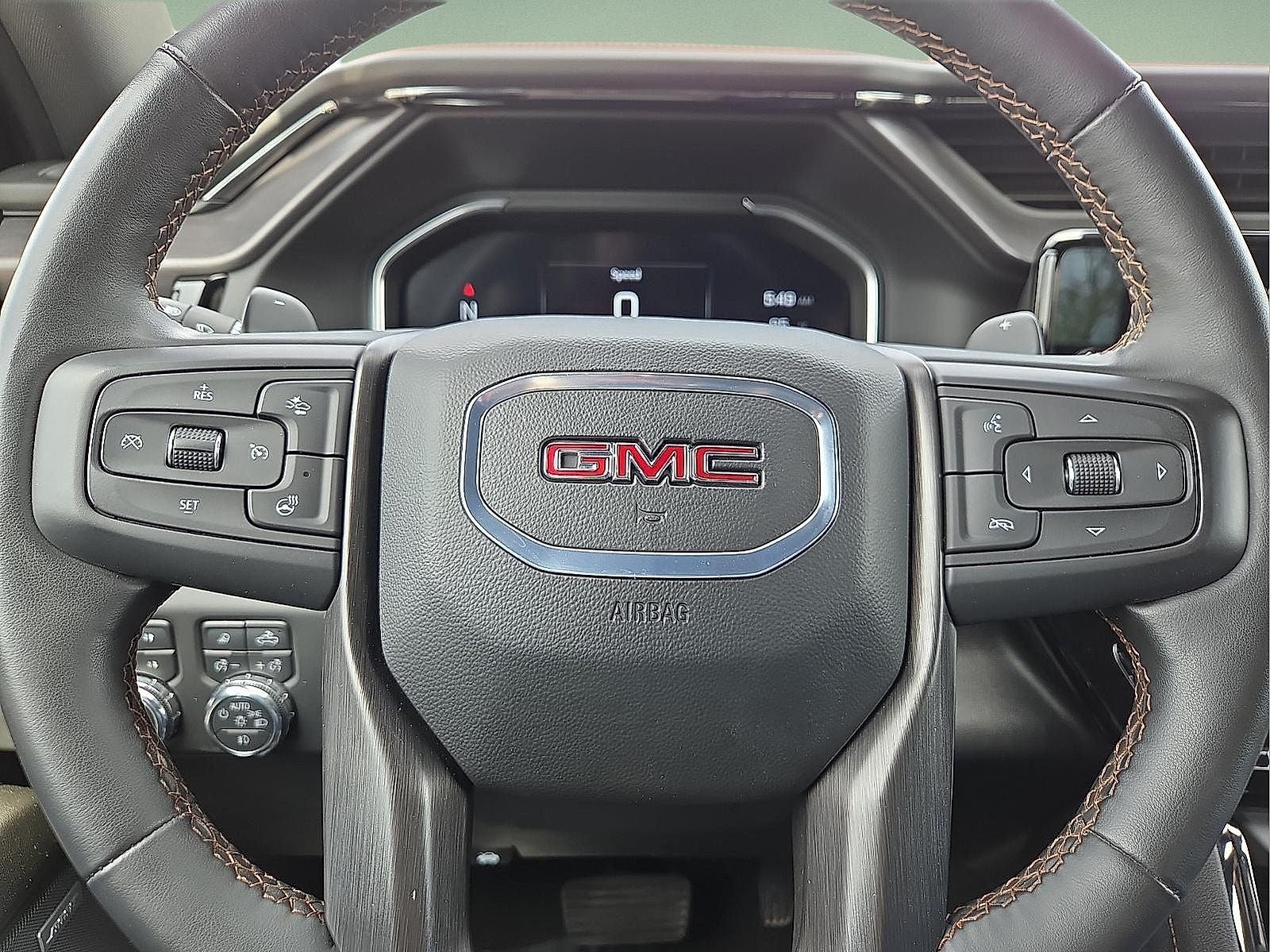 2024 GMC Sierra 1500 4WD Crew Cab Short Box AT4