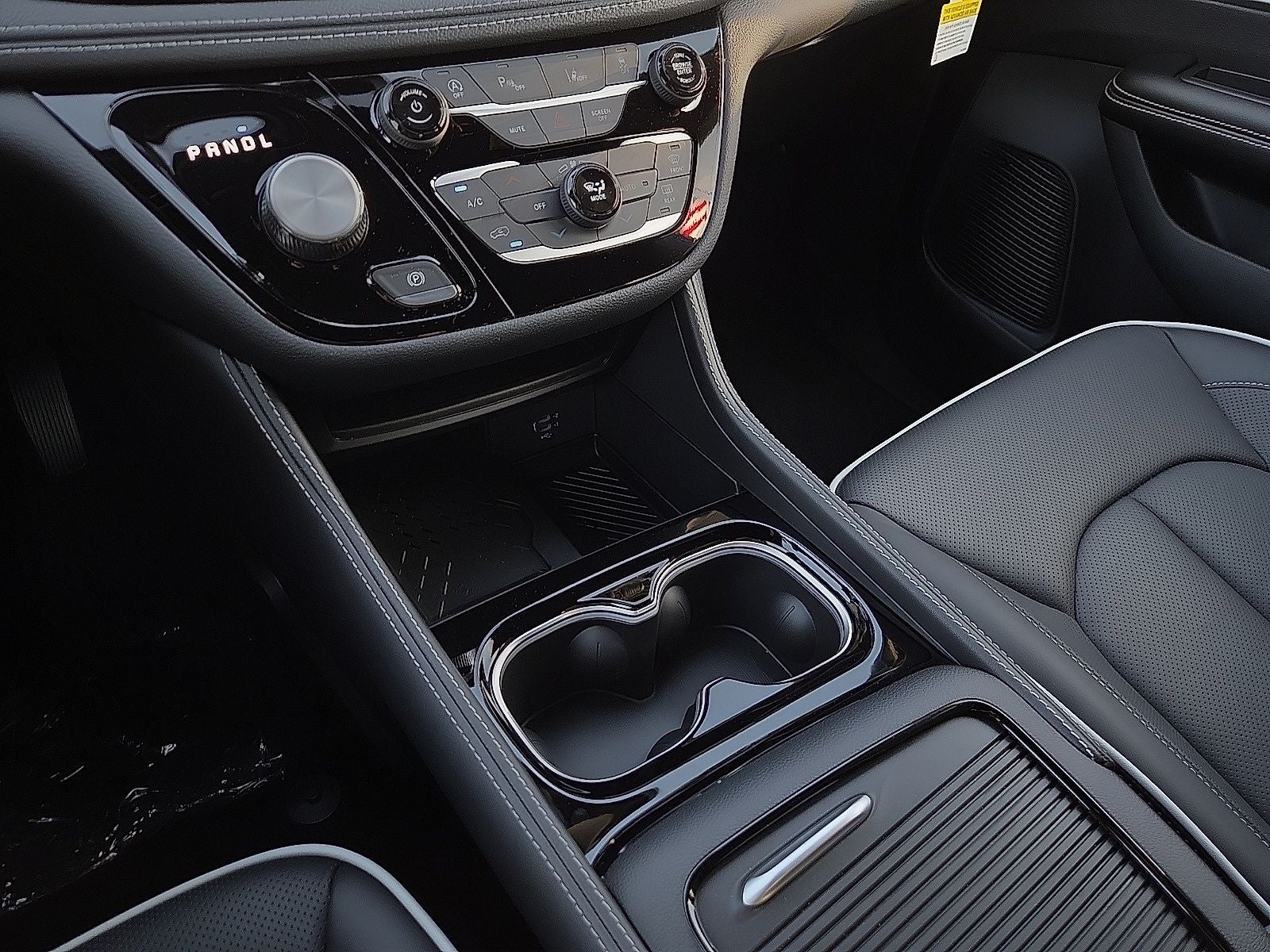 2027 Chrysler Pacifica PACIFICA LIMITED AWD