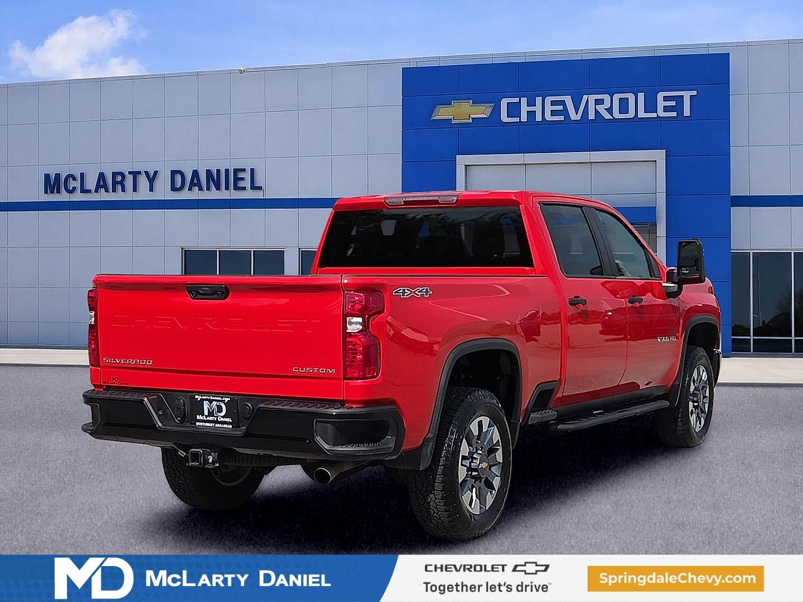 2024 Chevrolet Silverado 2500HD 4WD Crew Cab Standard Bed Custom