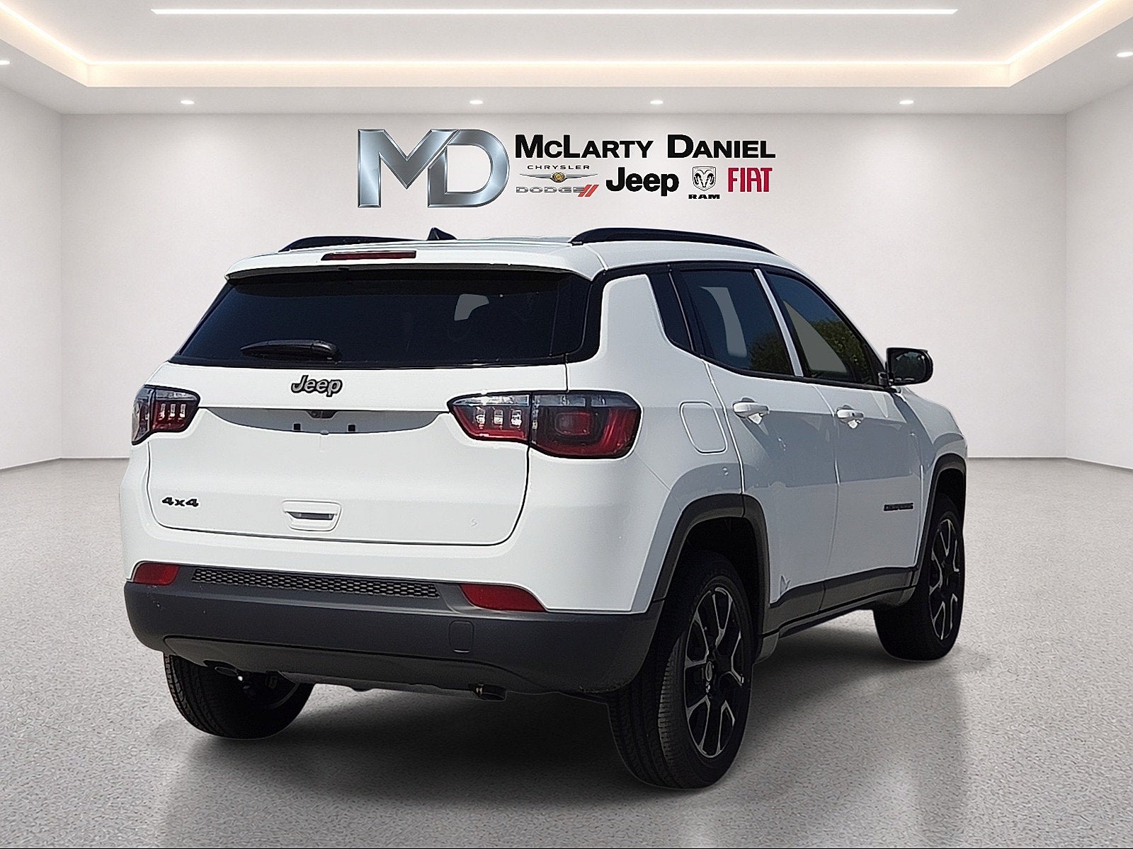 2027 Jeep Compass COMPASS LATITUDE ALTITUDE 4X4