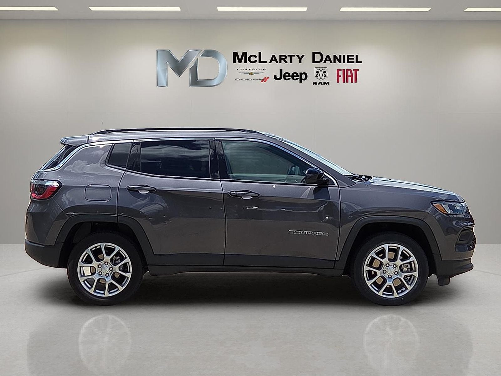 2024 Jeep Compass Latitude Lux