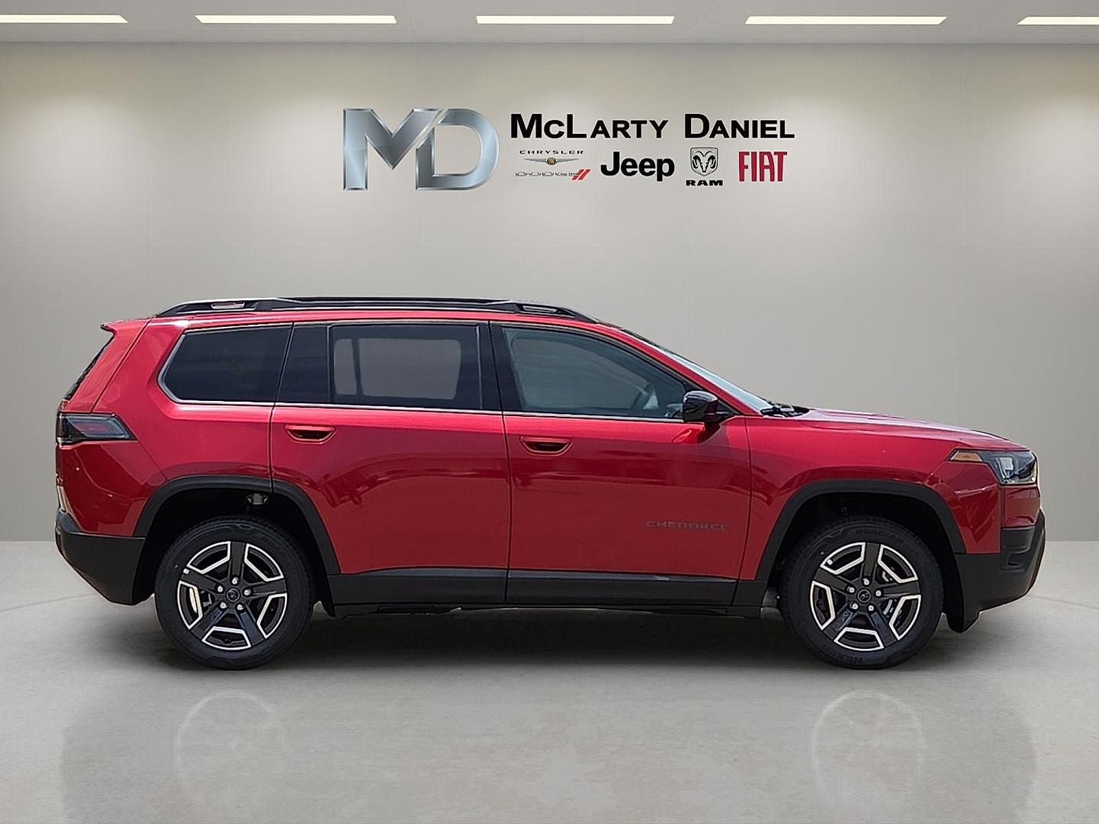 2026 Jeep Cherokee CHEROKEE LAREDO 4X4