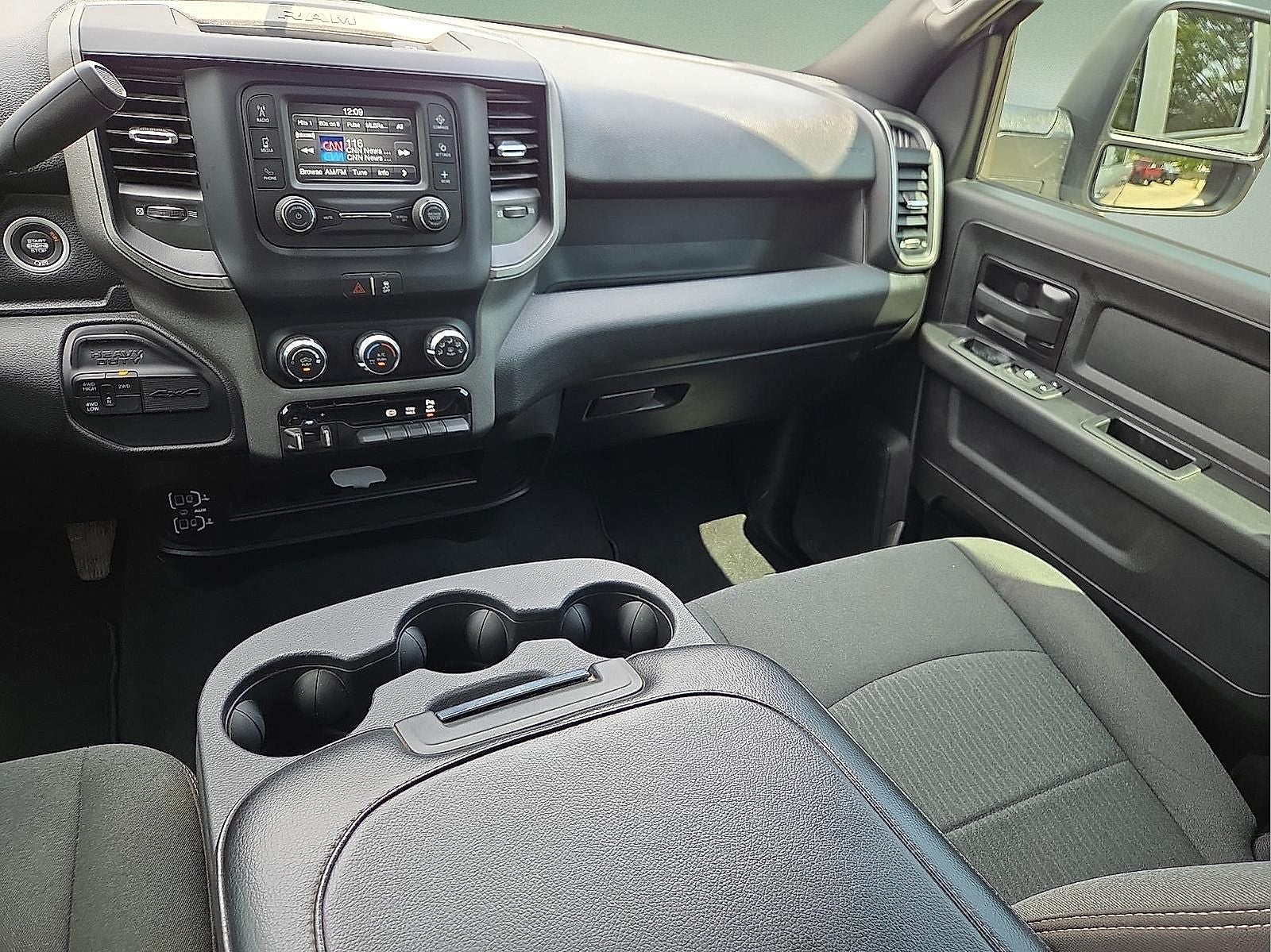 2024 RAM 3500 Tradesman Crew Cab 4x4 6'4' Box