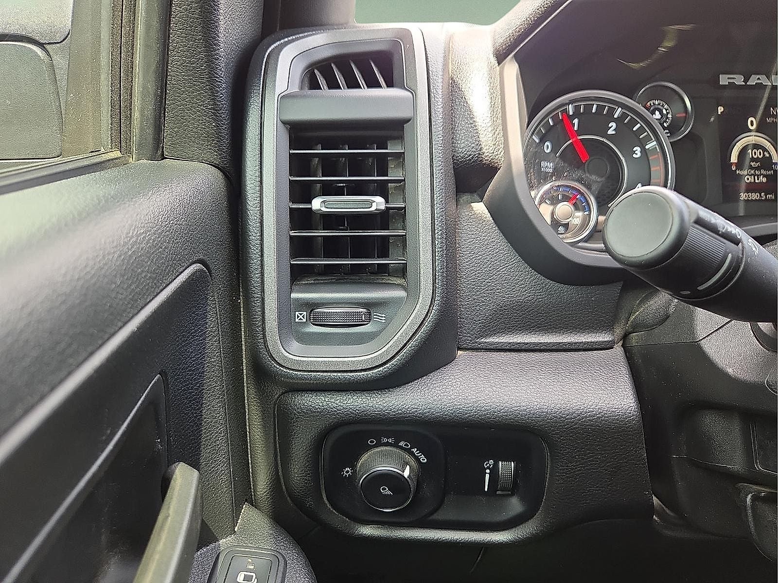 2024 RAM 3500 Tradesman Crew Cab 4x4 6'4' Box