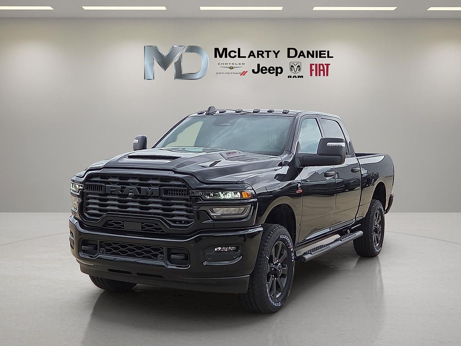 2026 RAM Ram 2500 RAM 2500 BLACK EXPRESS CREW CAB 4X4 6'4' BOX