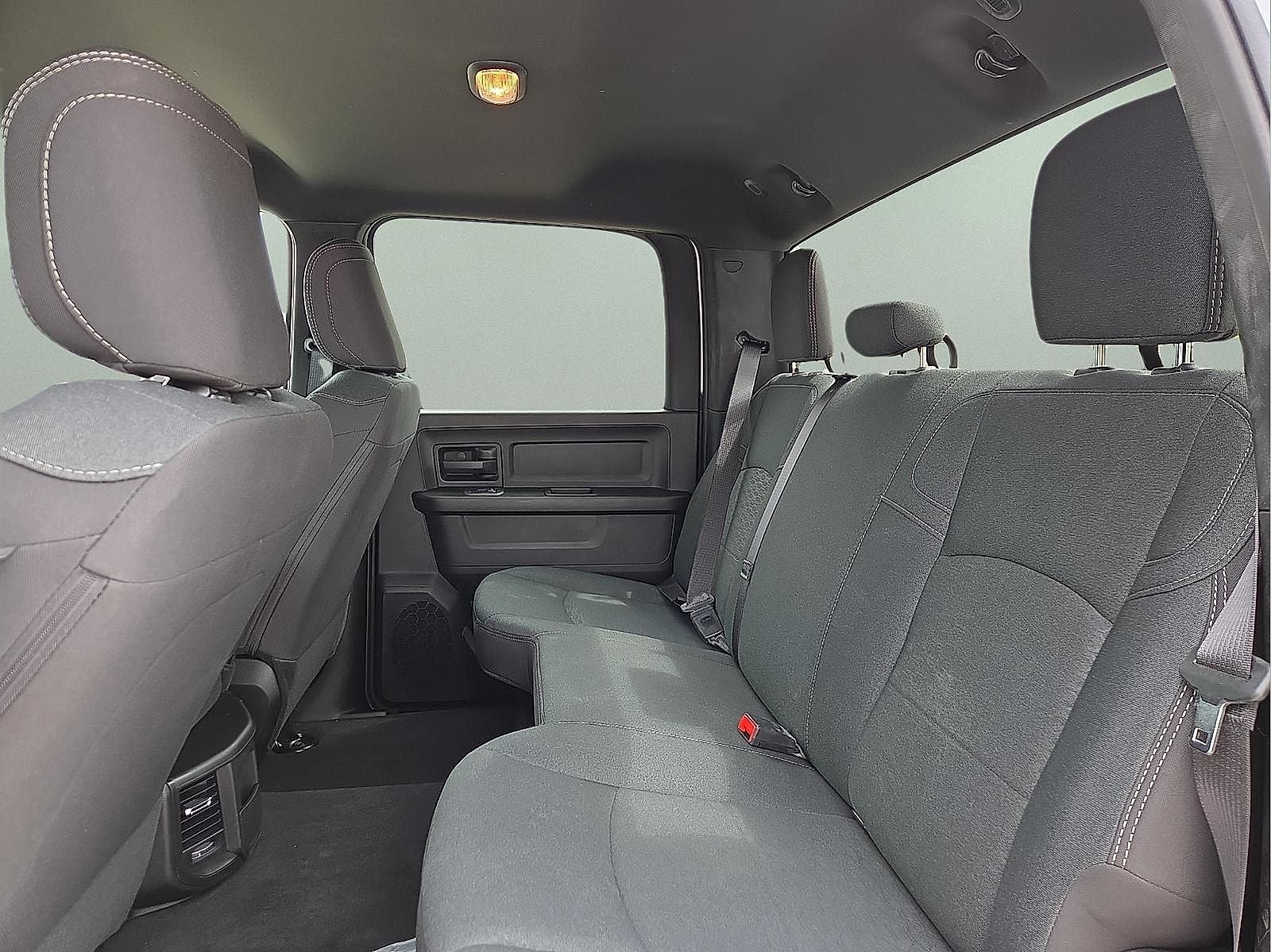 2026 RAM Ram 2500 RAM 2500 BLACK EXPRESS CREW CAB 4X4 6'4' BOX