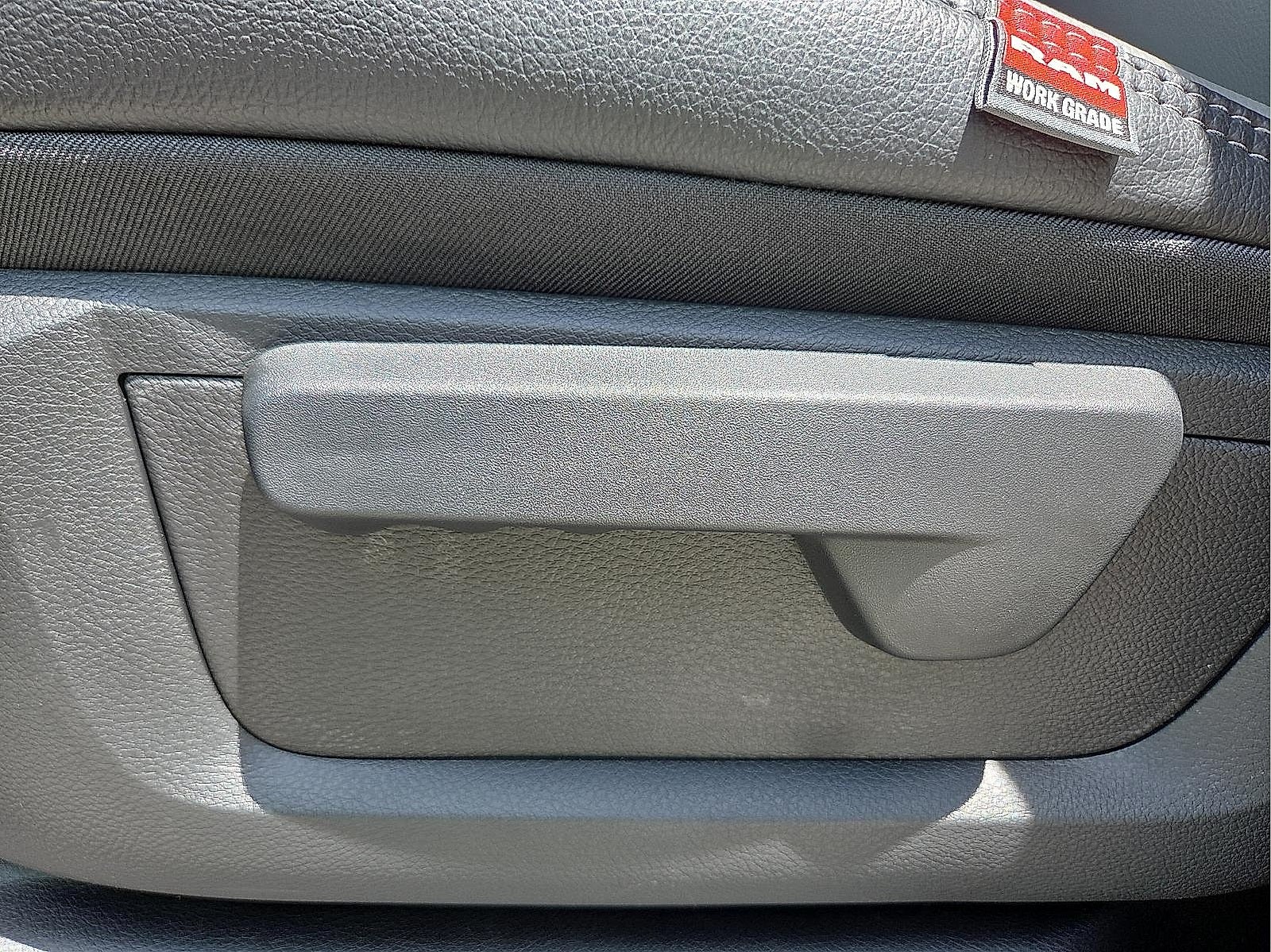 2025 RAM Ram 2500 RAM 2500 TRADESMAN CREW CAB 4X4 6'4' BOX