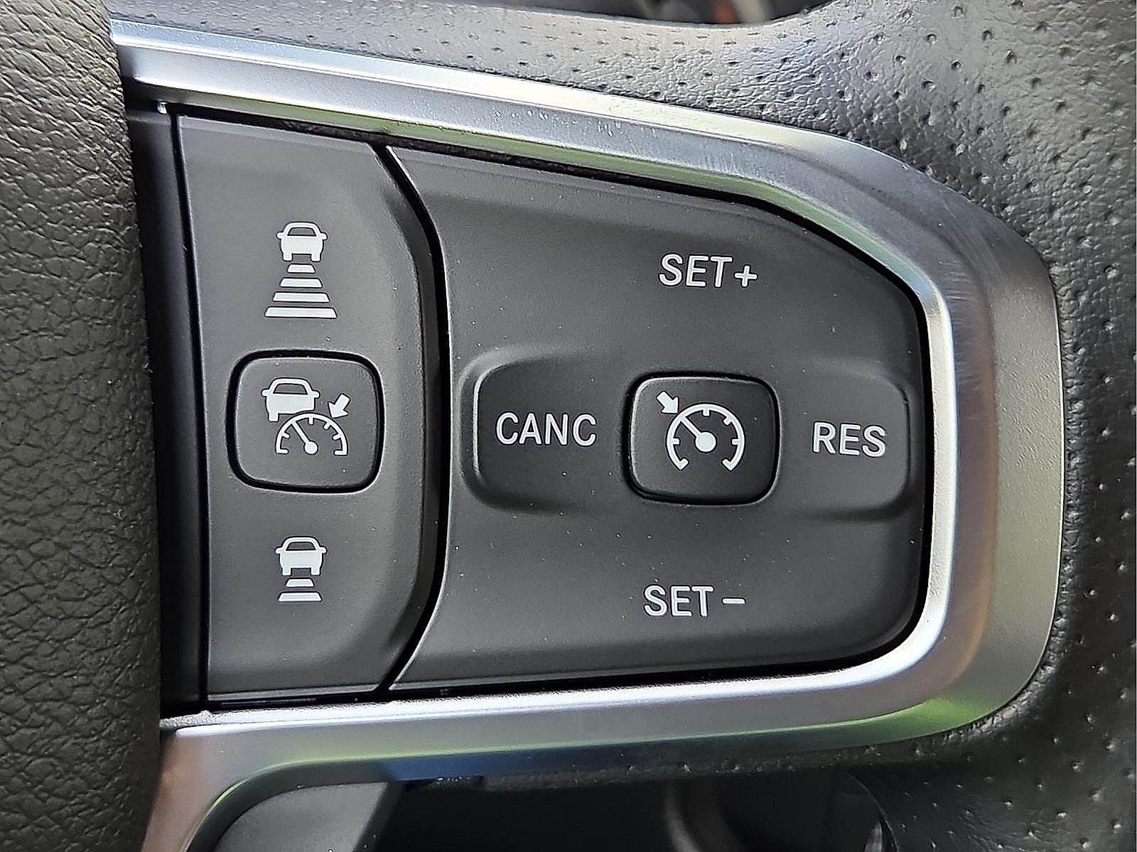 2025 RAM Ram 2500 RAM 2500 TRADESMAN CREW CAB 4X4 6'4' BOX