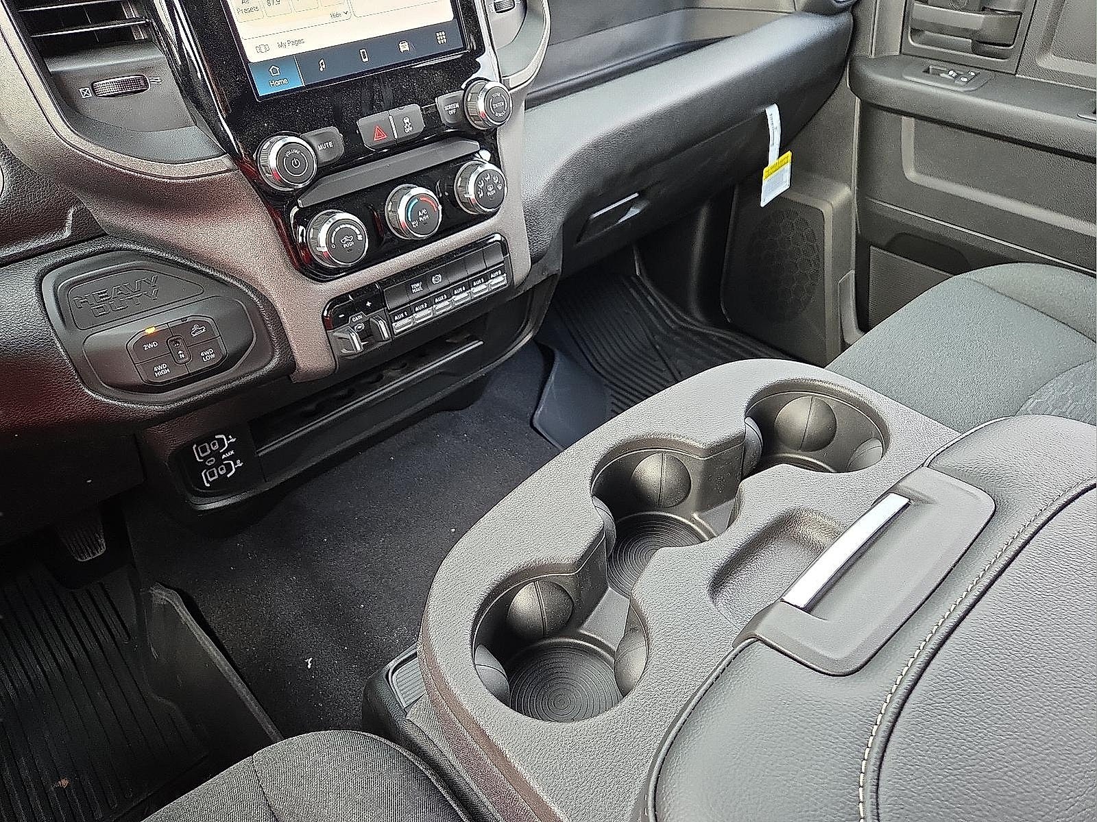 2026 RAM Ram 2500 RAM 2500 WARLOCK CREW CAB 4X4 6'4' BOX