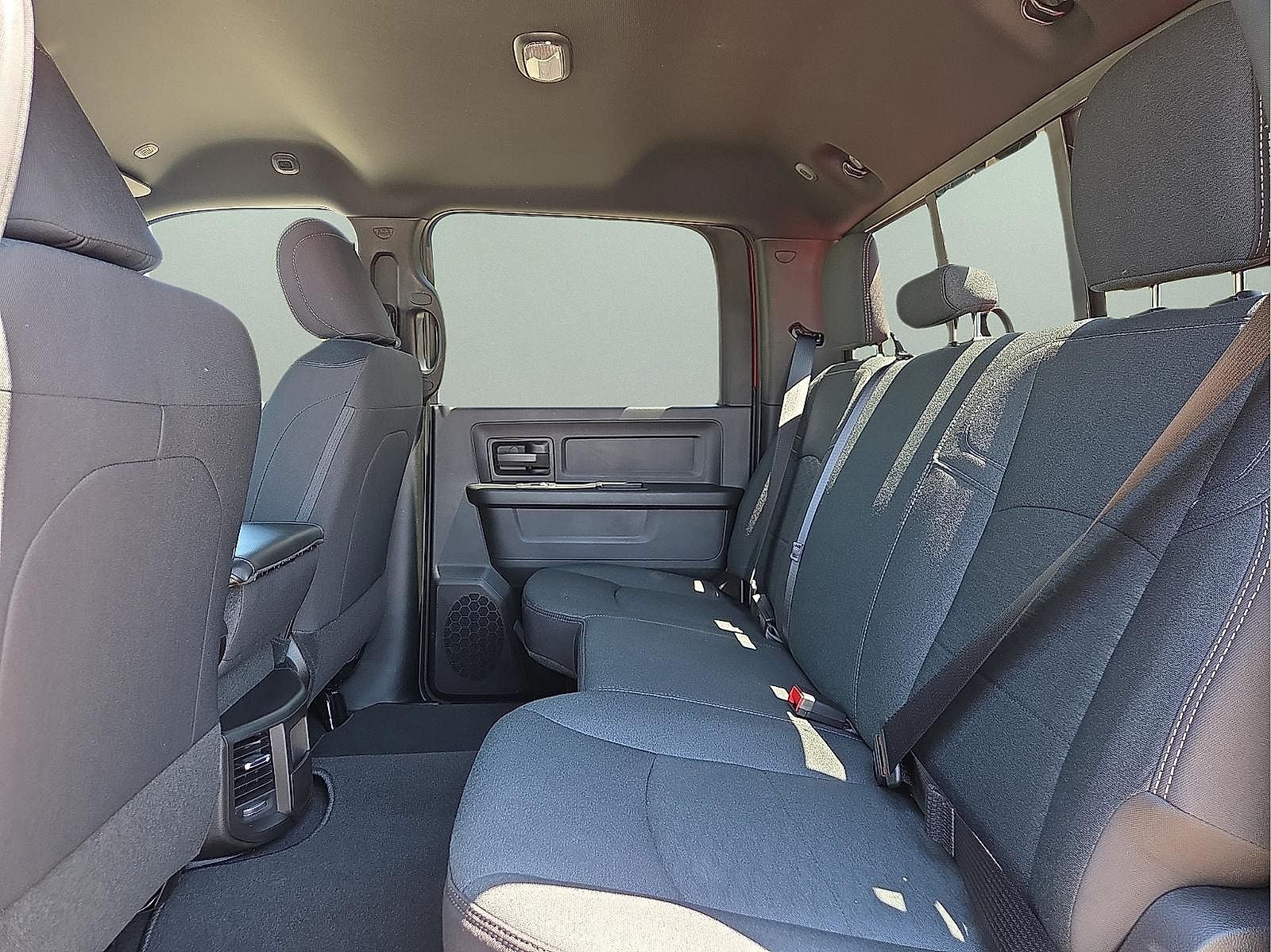 2026 RAM Ram 2500 RAM 2500 BLACK EXPRESS CREW CAB 4X4 6'4' BOX