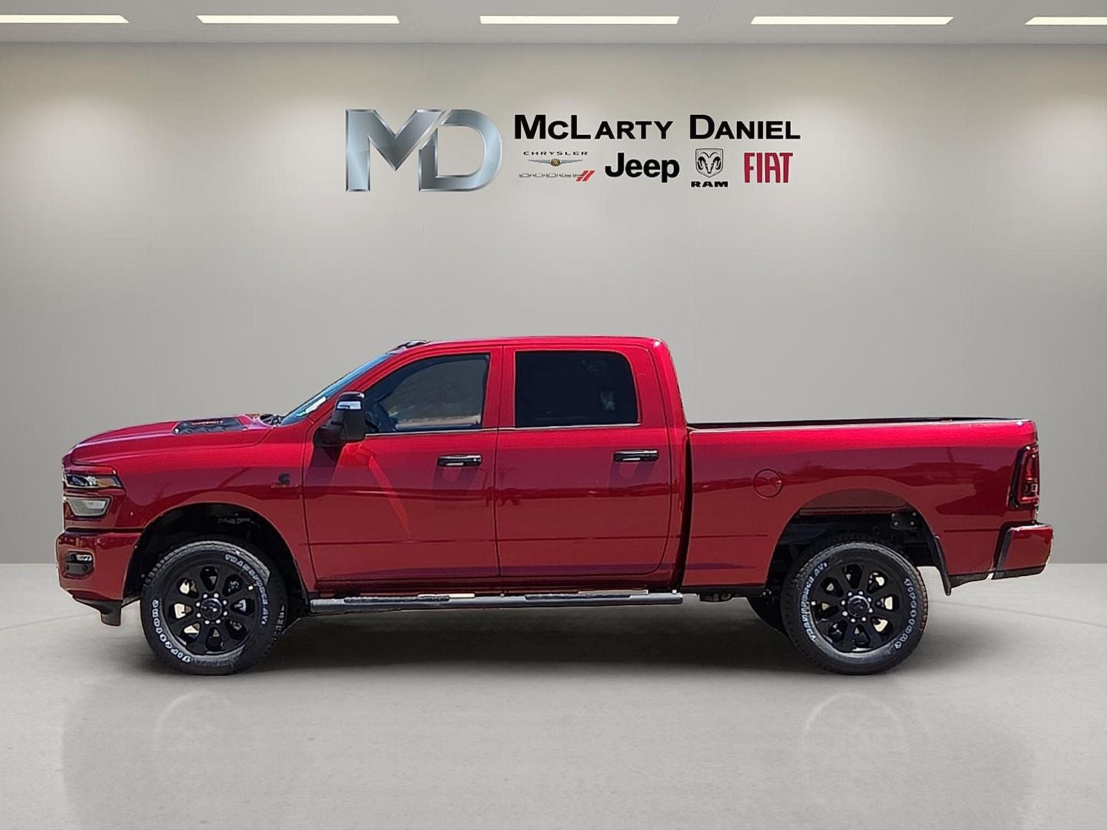 2026 RAM Ram 2500 RAM 2500 BLACK EXPRESS CREW CAB 4X4 6'4' BOX