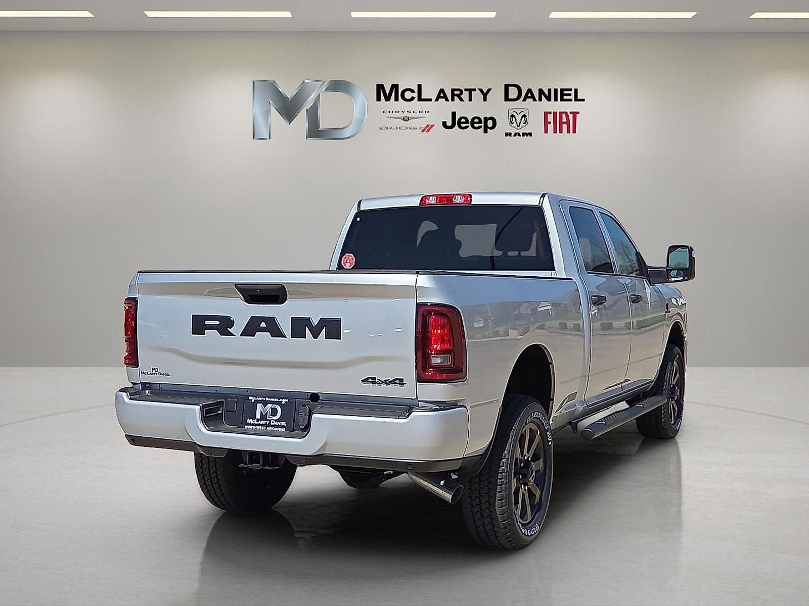 2026 RAM Ram 2500 RAM 2500 BLACK EXPRESS CREW CAB 4X4 6'4' BOX
