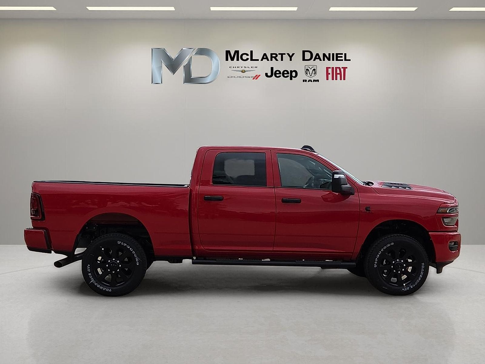 2026 RAM Ram 2500 RAM 2500 BLACK EXPRESS CREW CAB 4X4 6'4' BOX