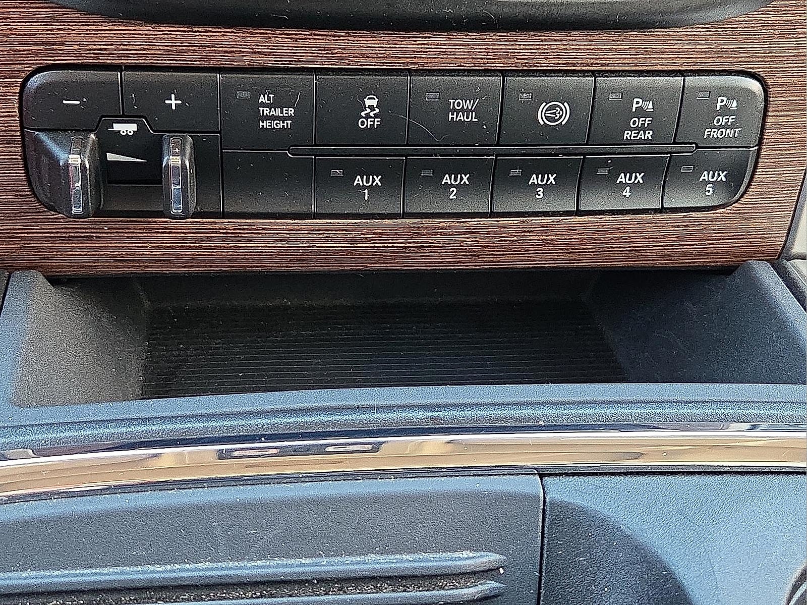 2017 RAM 3500 Laramie Mega Cab 4x4 6'4' Box