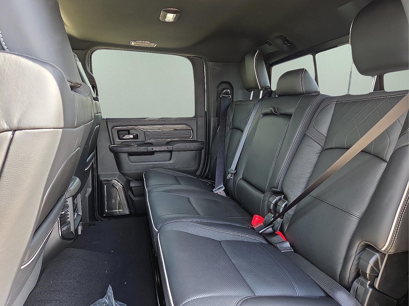 2026 RAM Ram 3500 RAM 3500 LIMITED MEGA CAB 4X4 6'4' BOX