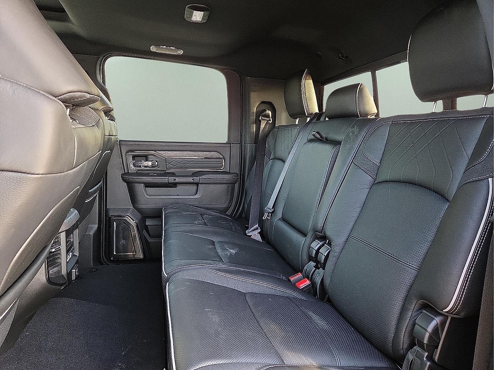 2026 RAM Ram 3500 RAM 3500 LIMITED MEGA CAB 4X4 6'4' BOX