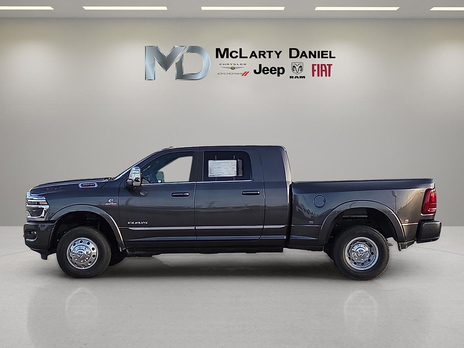 2026 RAM Ram 3500 RAM 3500 LIMITED MEGA CAB 4X4 6'4' BOX